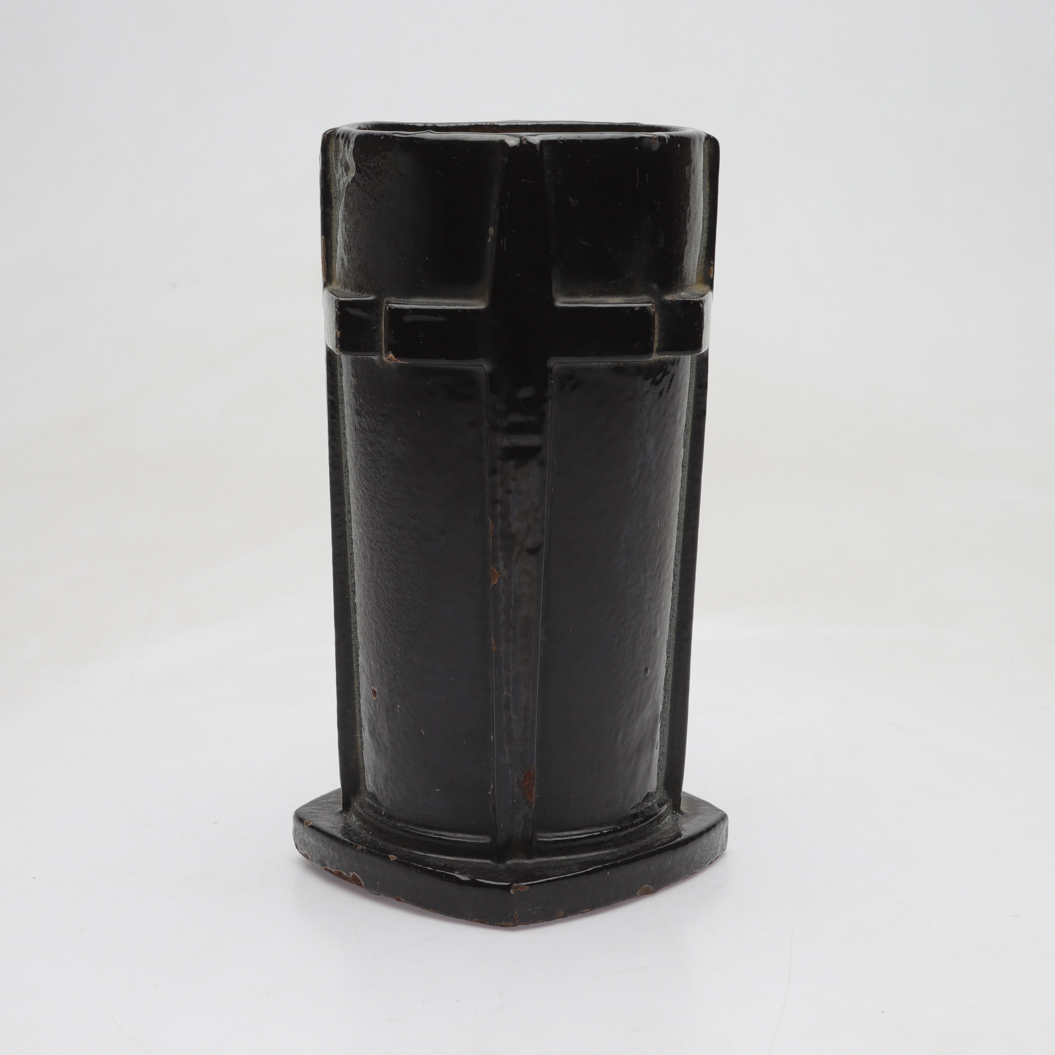 VAS/URNA, emaljerad gjutjärn, art deco, 1900-talets första hälft.