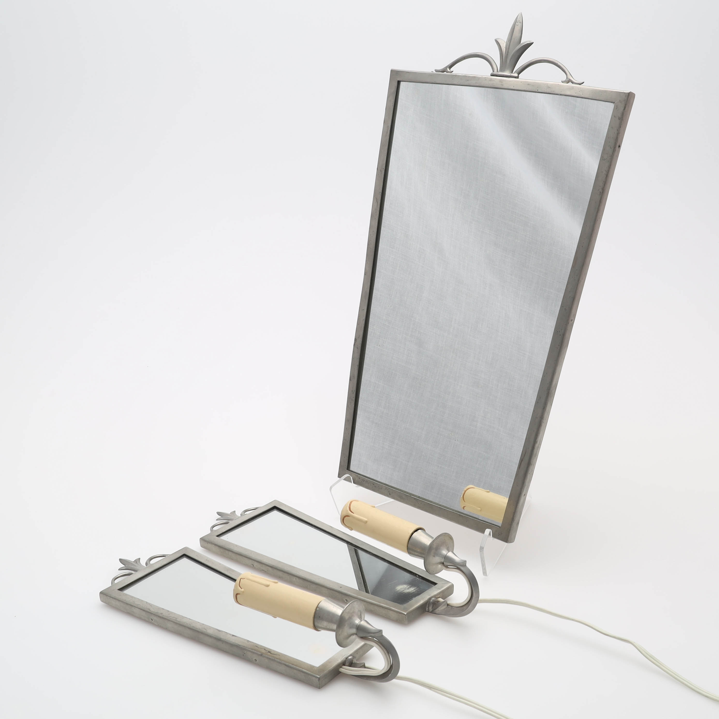 SPEGEL samt LAMPETTER, 3 delar, tenn, O.H. Lagerstedt Ab, 1931.