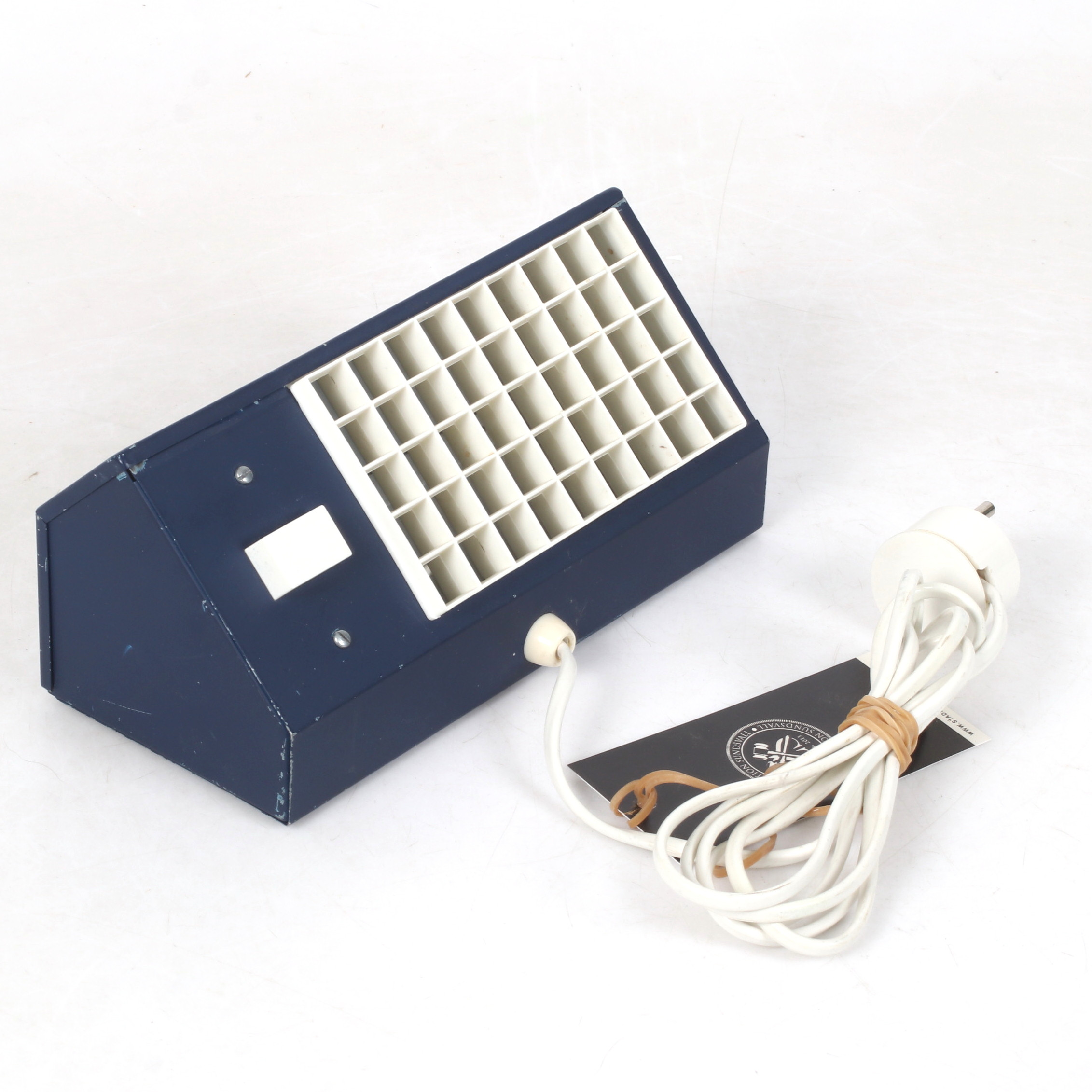 BJÖRN SVENSSON. Vägglampa, "Kuben", plåt, Elidus.