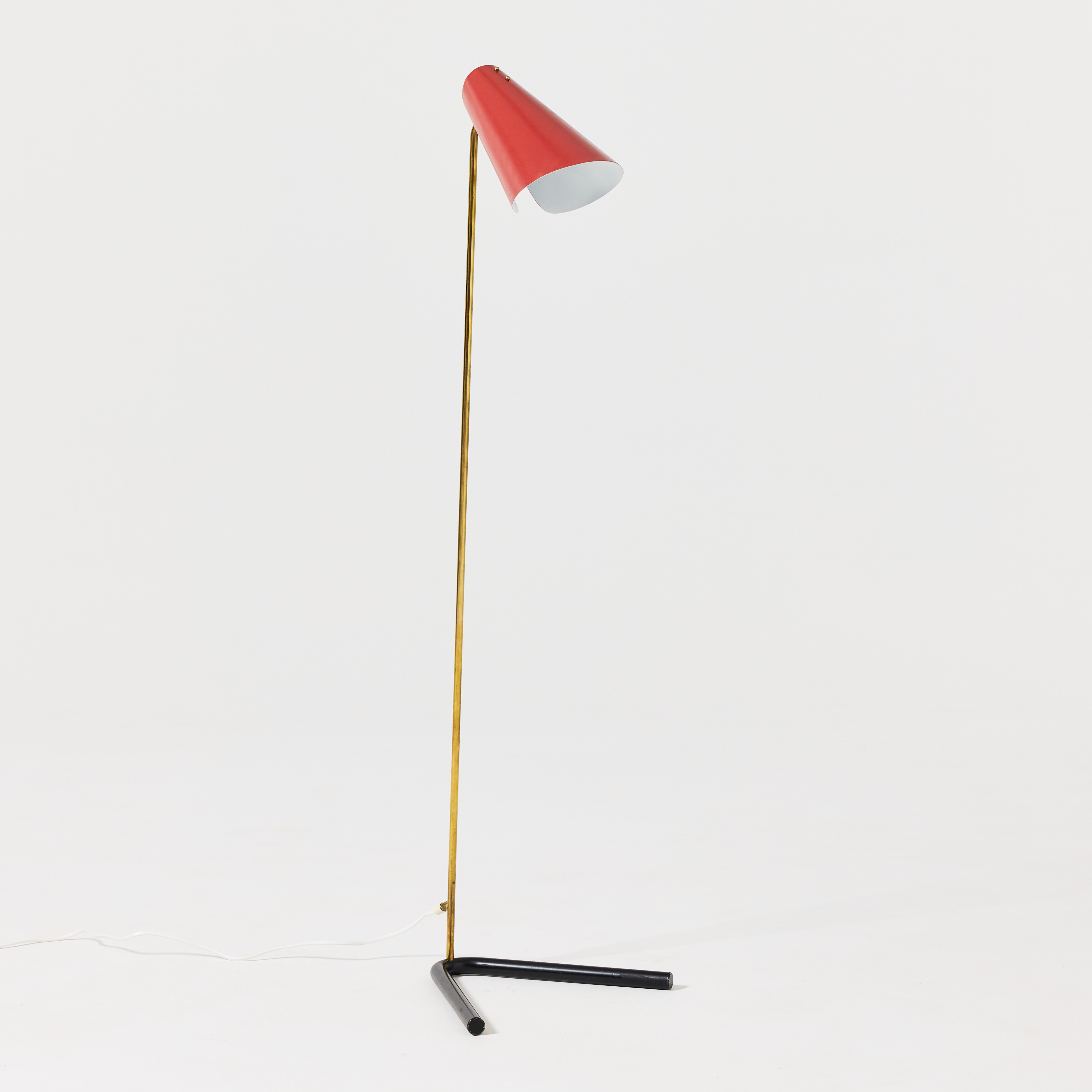 ASEA BELYSNING. Golvlampa, 1950-tal, mässing och lackerad metall.