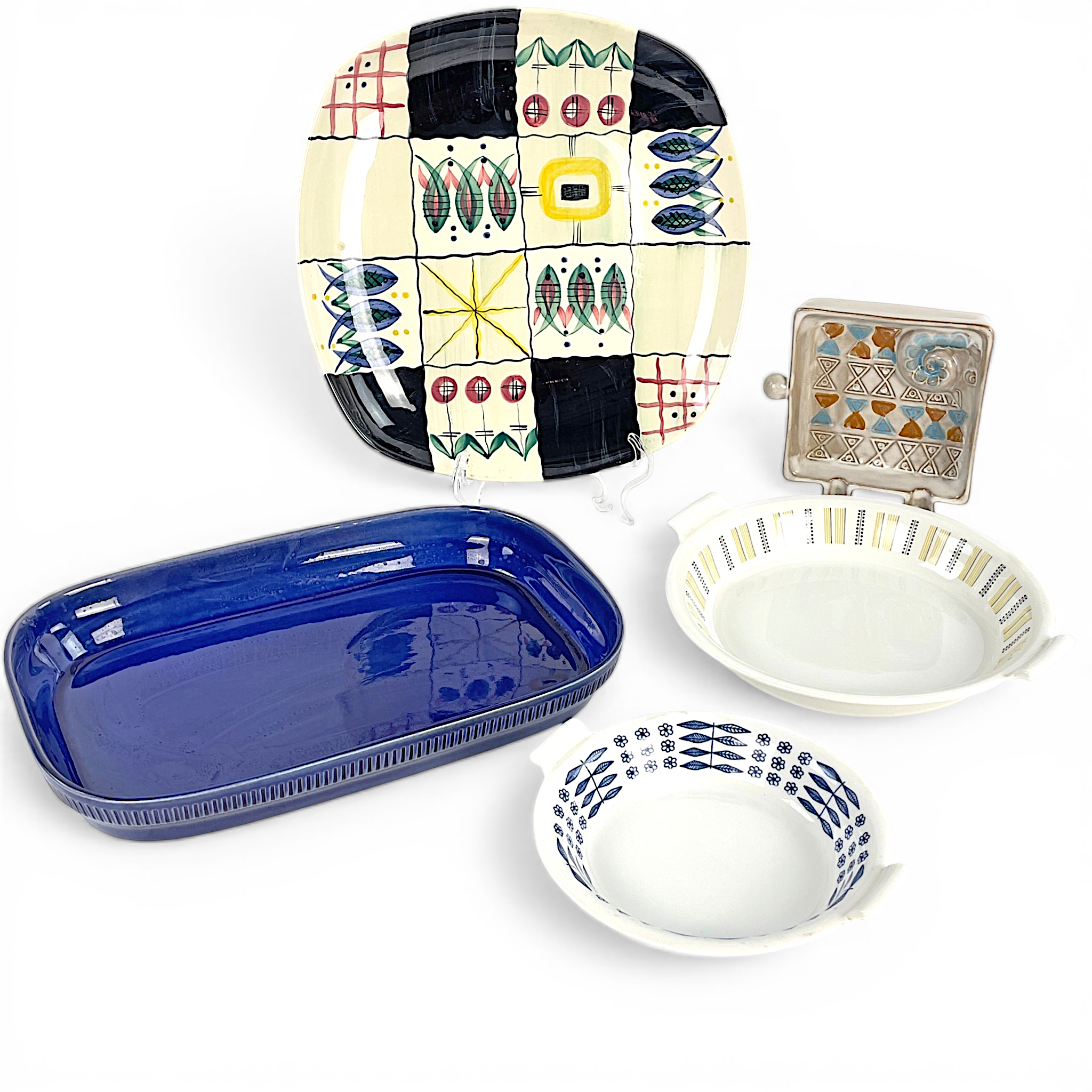 PARTI KERAMIK, 5 delar, bl.a. Jie Gantofta, Rörstrand & Upsala Ekeby, 1900-talets andra hälft.