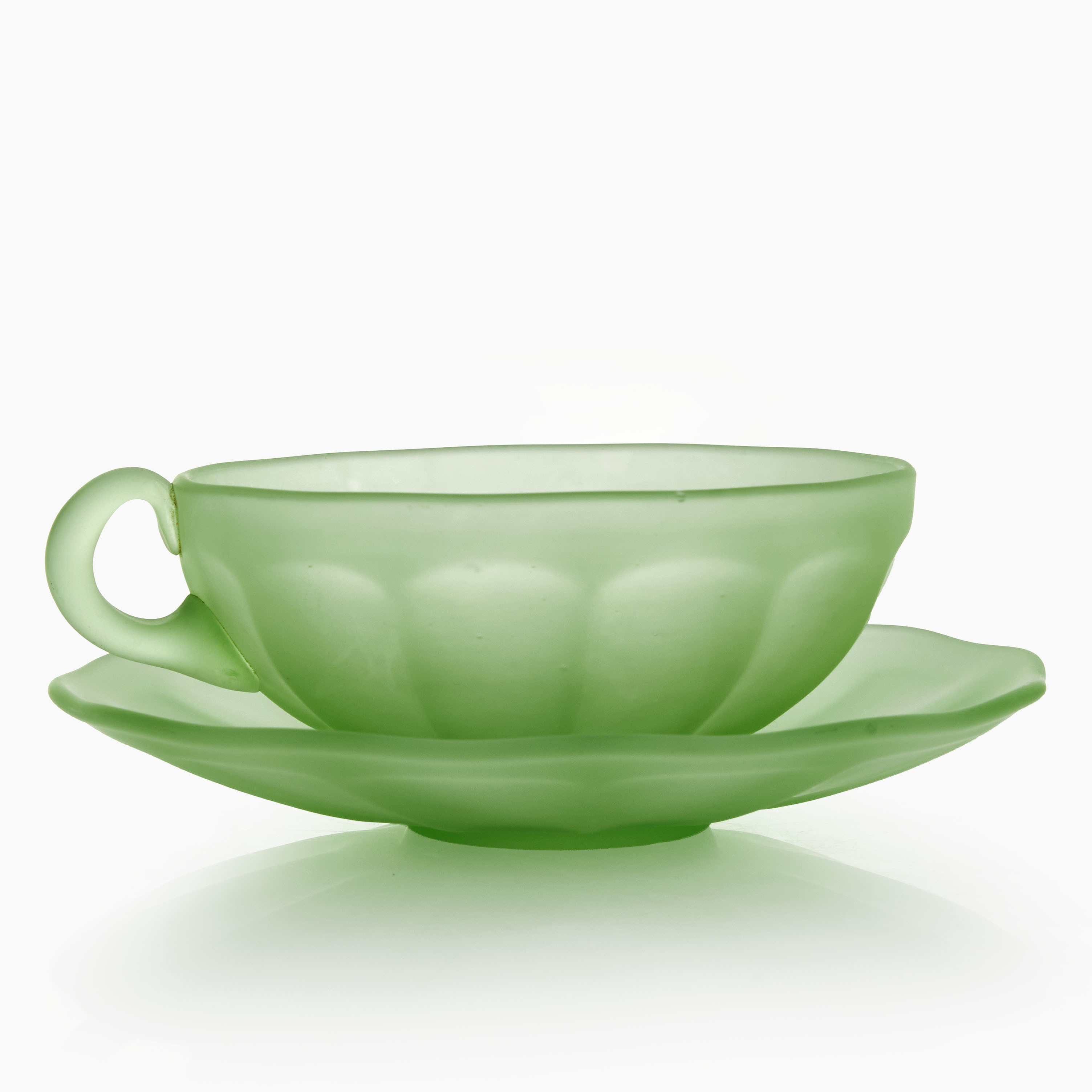 COUPÉSKÅLAR med fat, frostat gröntonat glas, sannolikt Elme Glasbruk, 1900-talets första hälft. Art Deco.