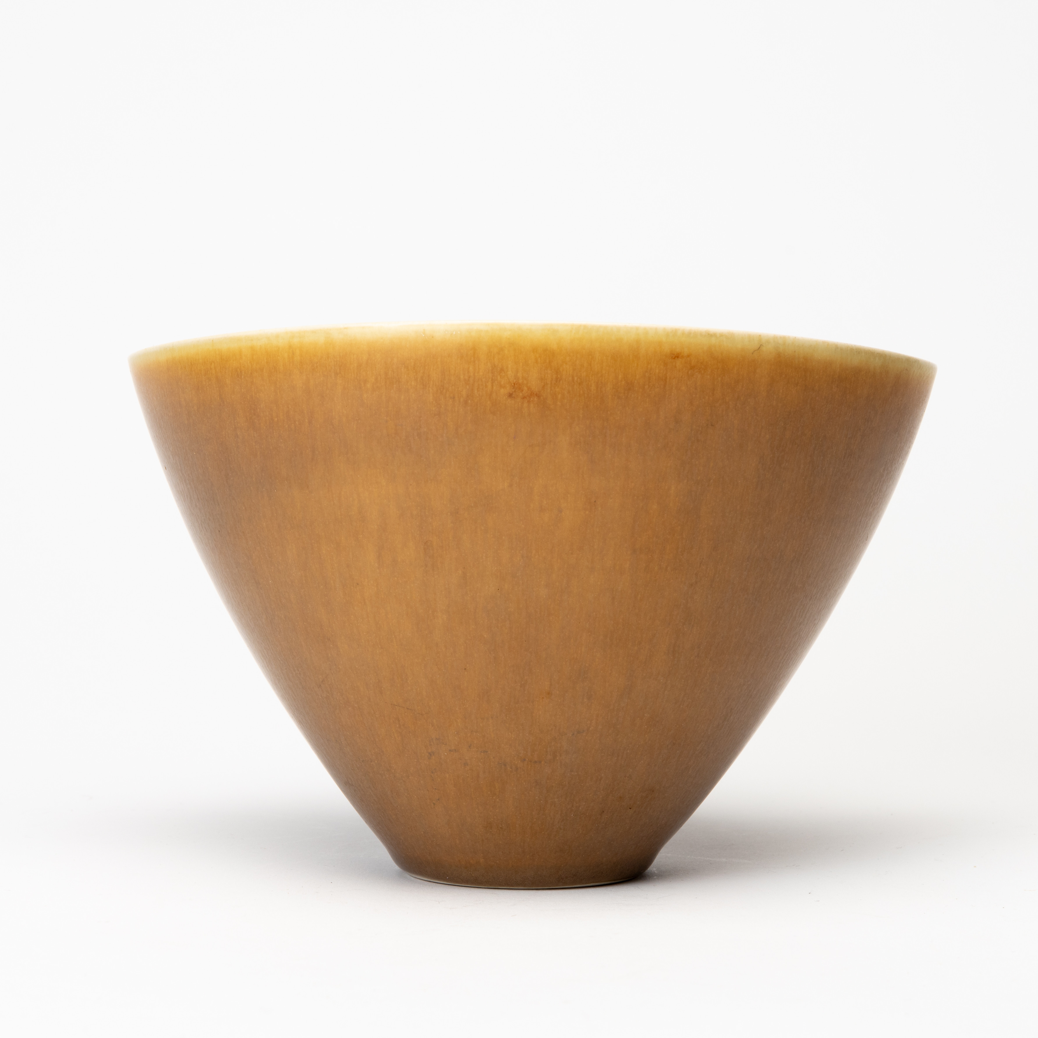 PER LINNEMANN SCHMIDT. Skål, stengods med harpälsglasyr, signerad PLS, PalsHus, Danmark.