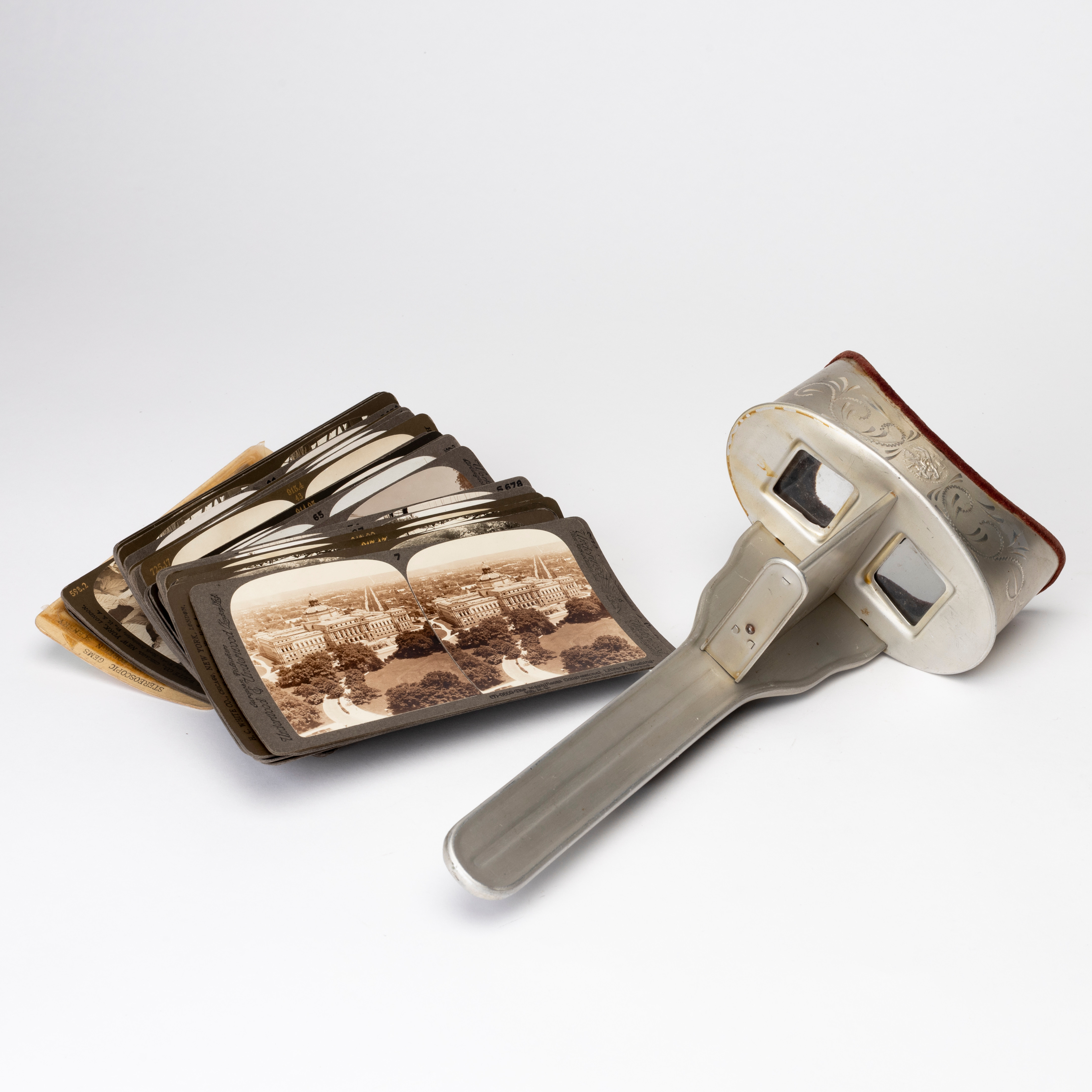 STEREOSKOP, "The Perfecscope" H.C. White Co, USA, med ca 35 st bilder, tidigt 1900-tal.