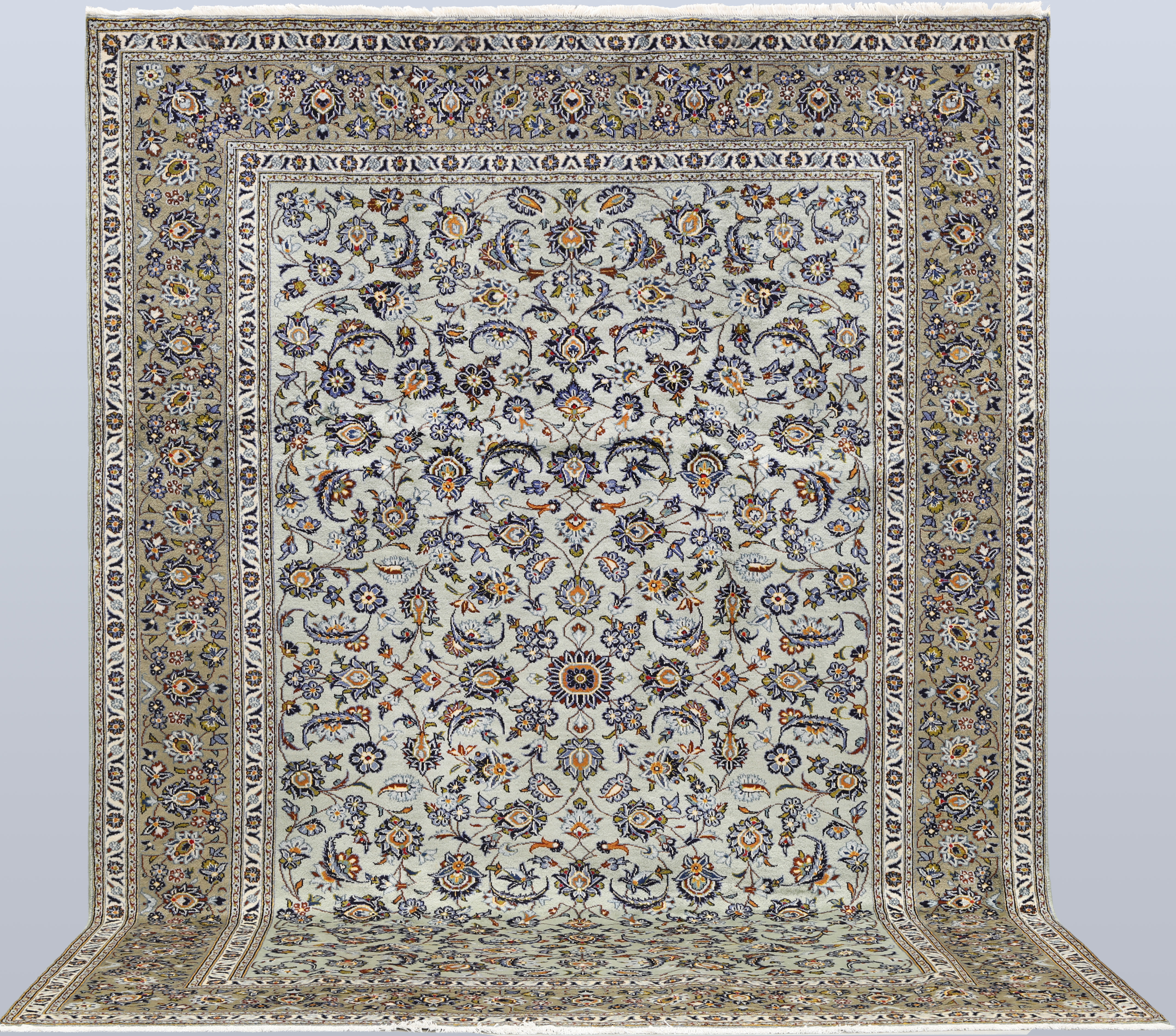 ORIENTMATTA. Grön Keshan, 368 x 270 cm.