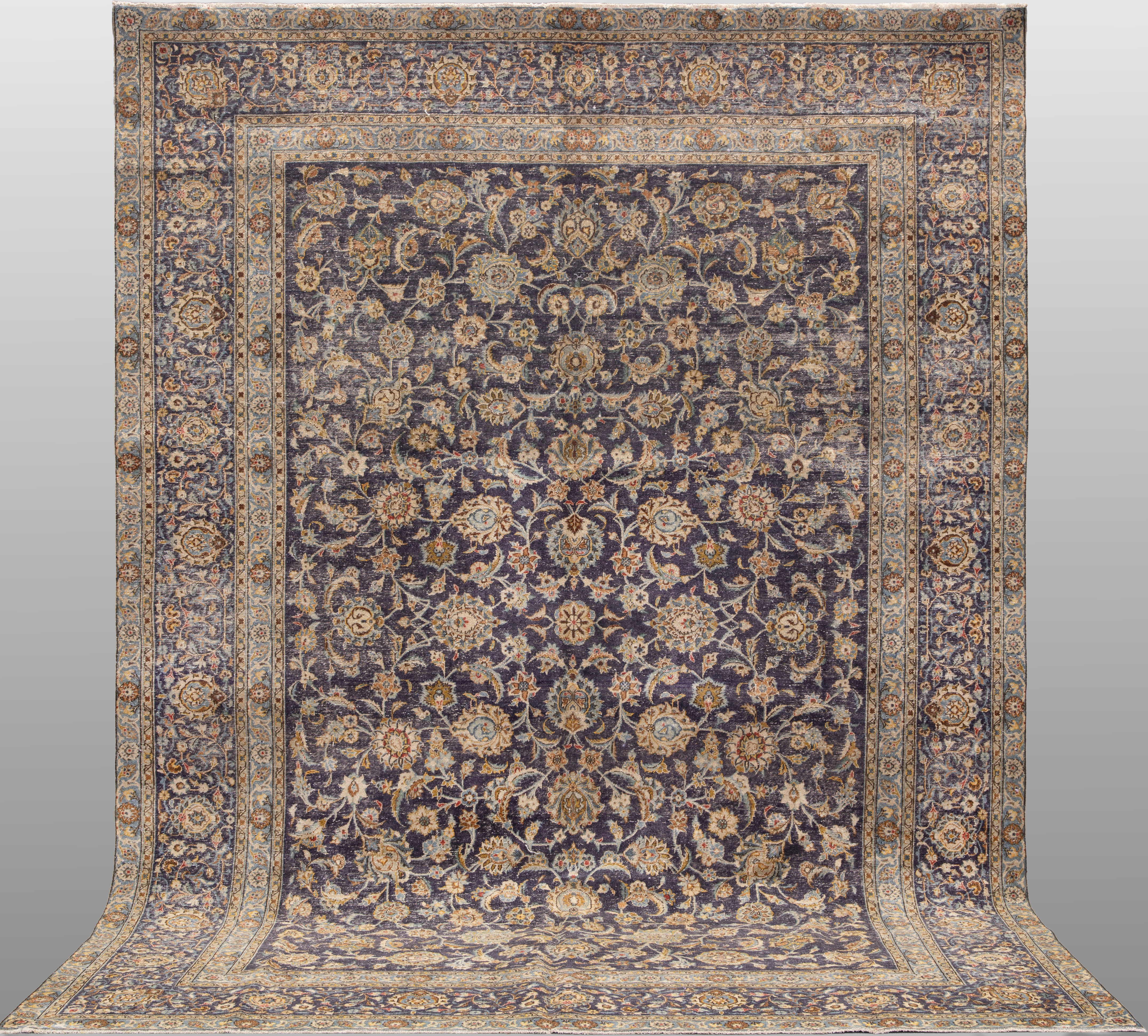 ORIENTMATTA. Vintage, 370 x 270 cm.