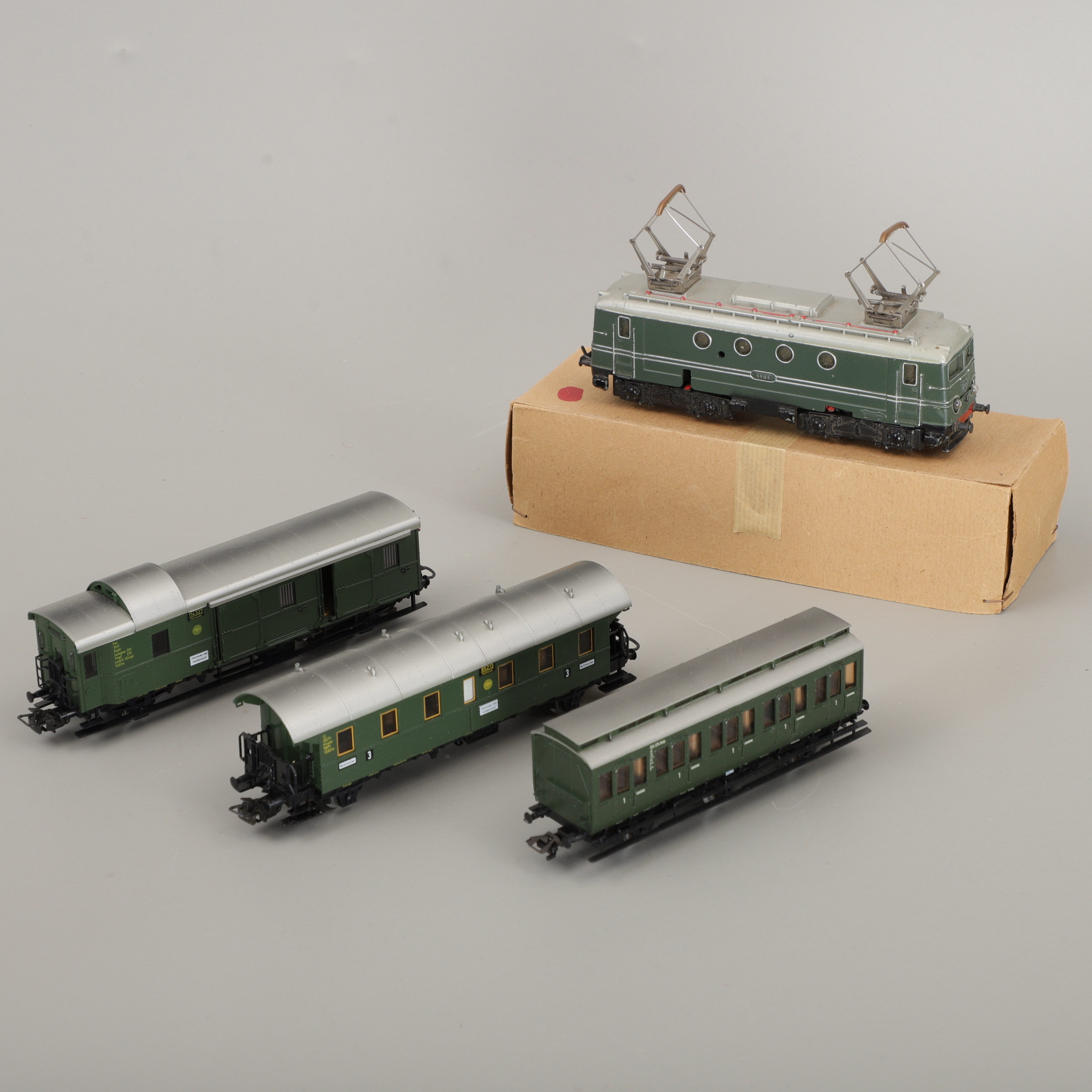 MÄRKLIN, lok med vagnar, 1900-talets andra hälft.
