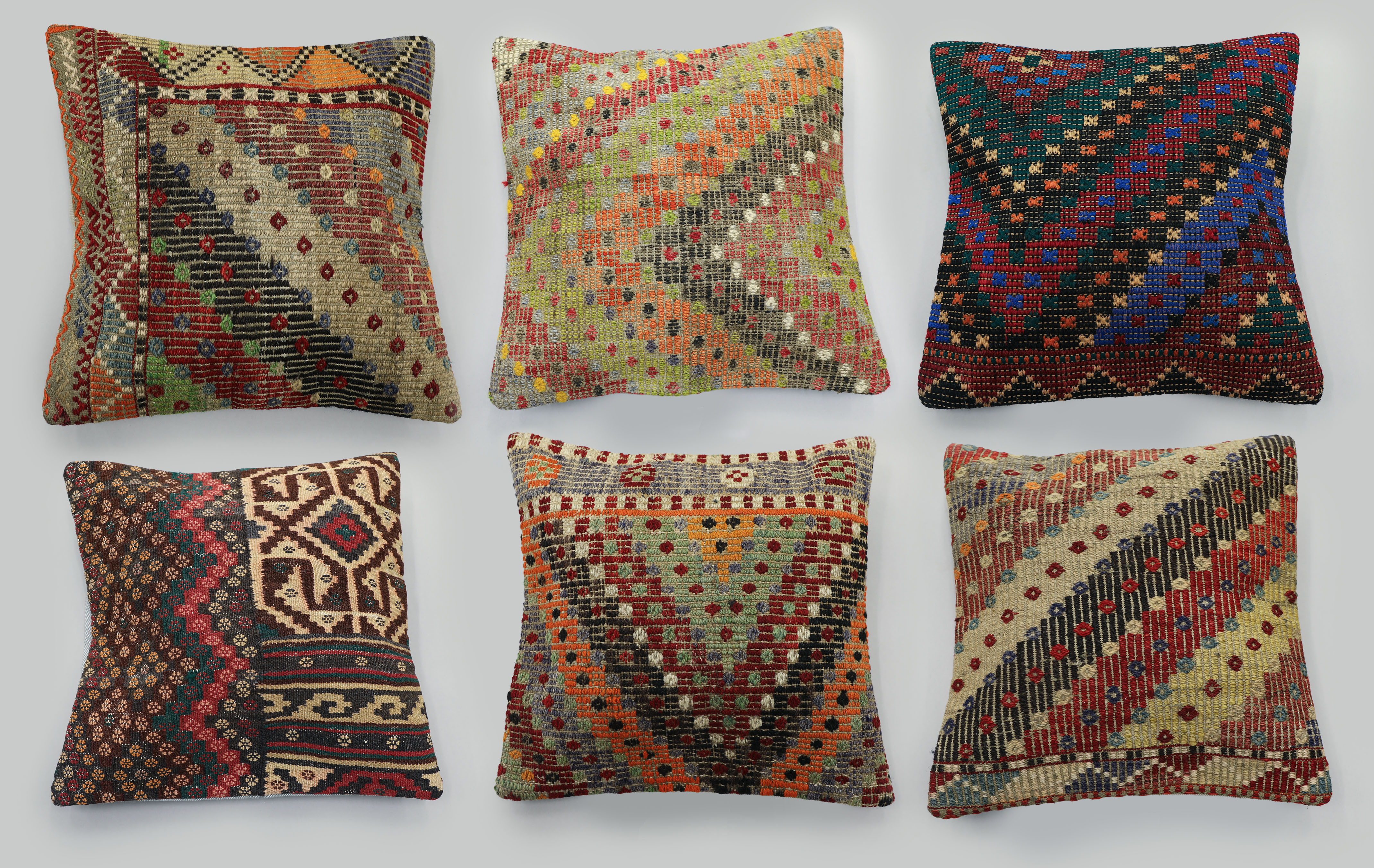 ORIENTMATTA. Parti Kuddfodral 6st, anatoliska Kelim fragment, 45 x 45 cm.