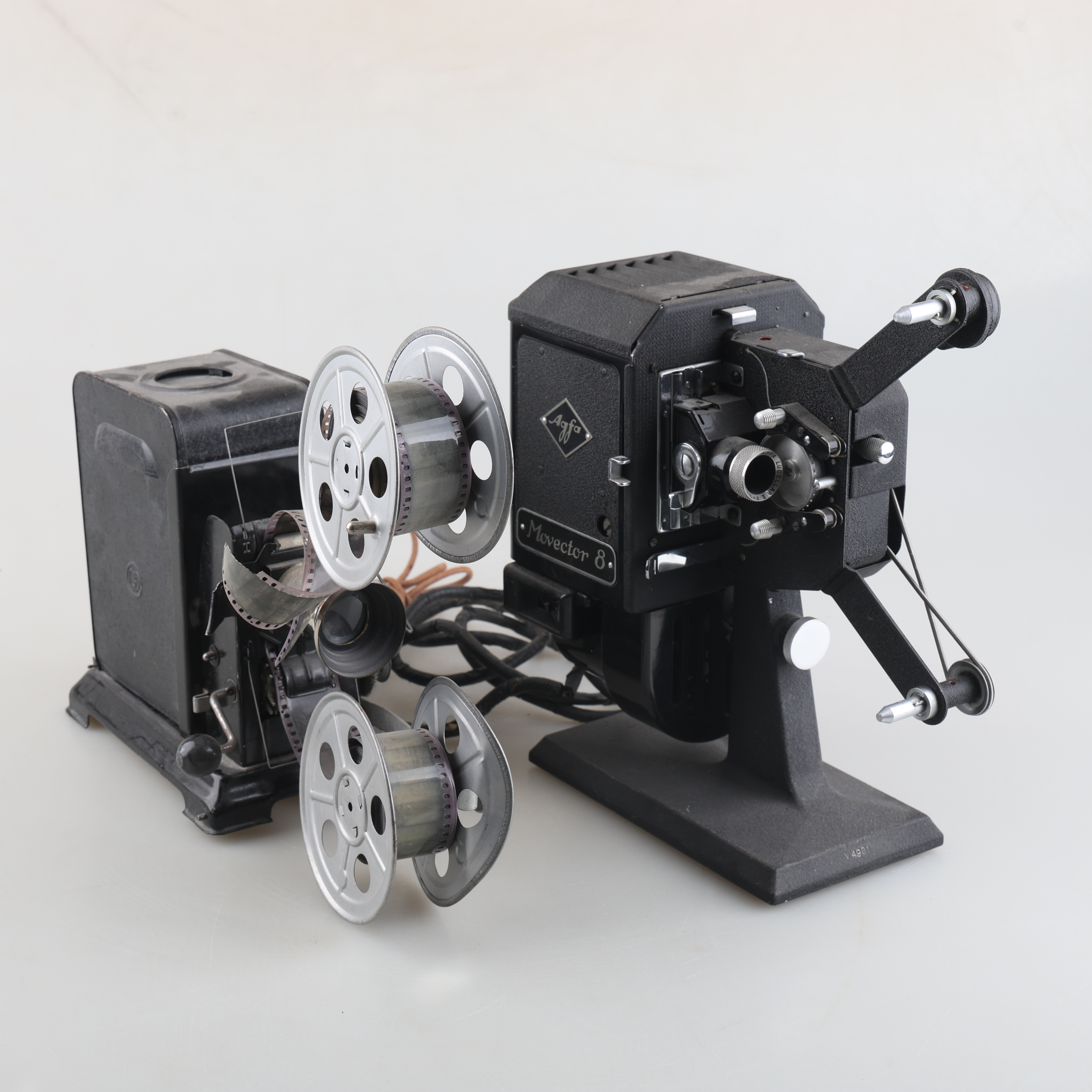 FILMPROJEKTORER, 2 stycken, Agfa m.m.