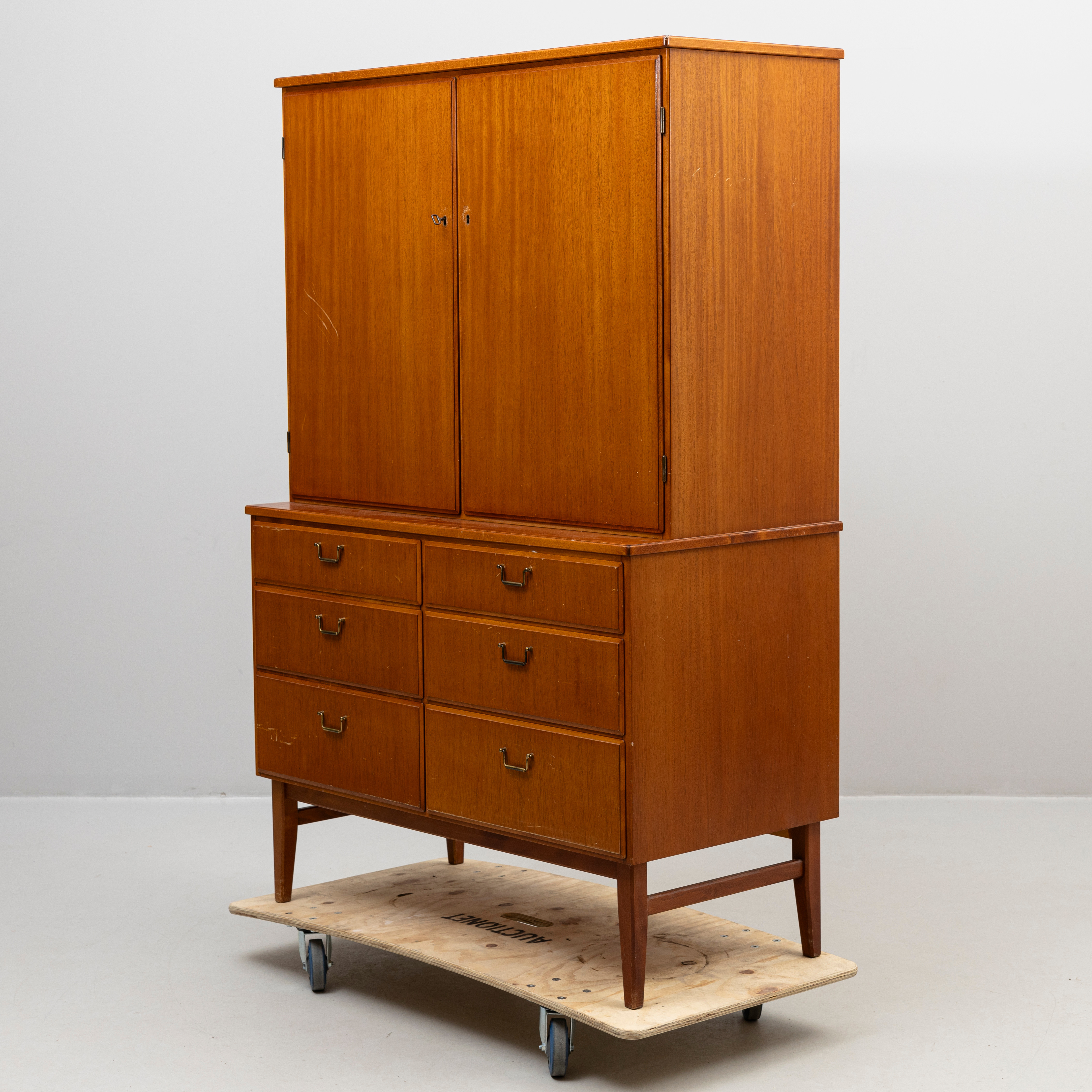 SKÅP, modell nr 785, teak, märkt A-B Lammhults Möbler, 1900-talets mitt.