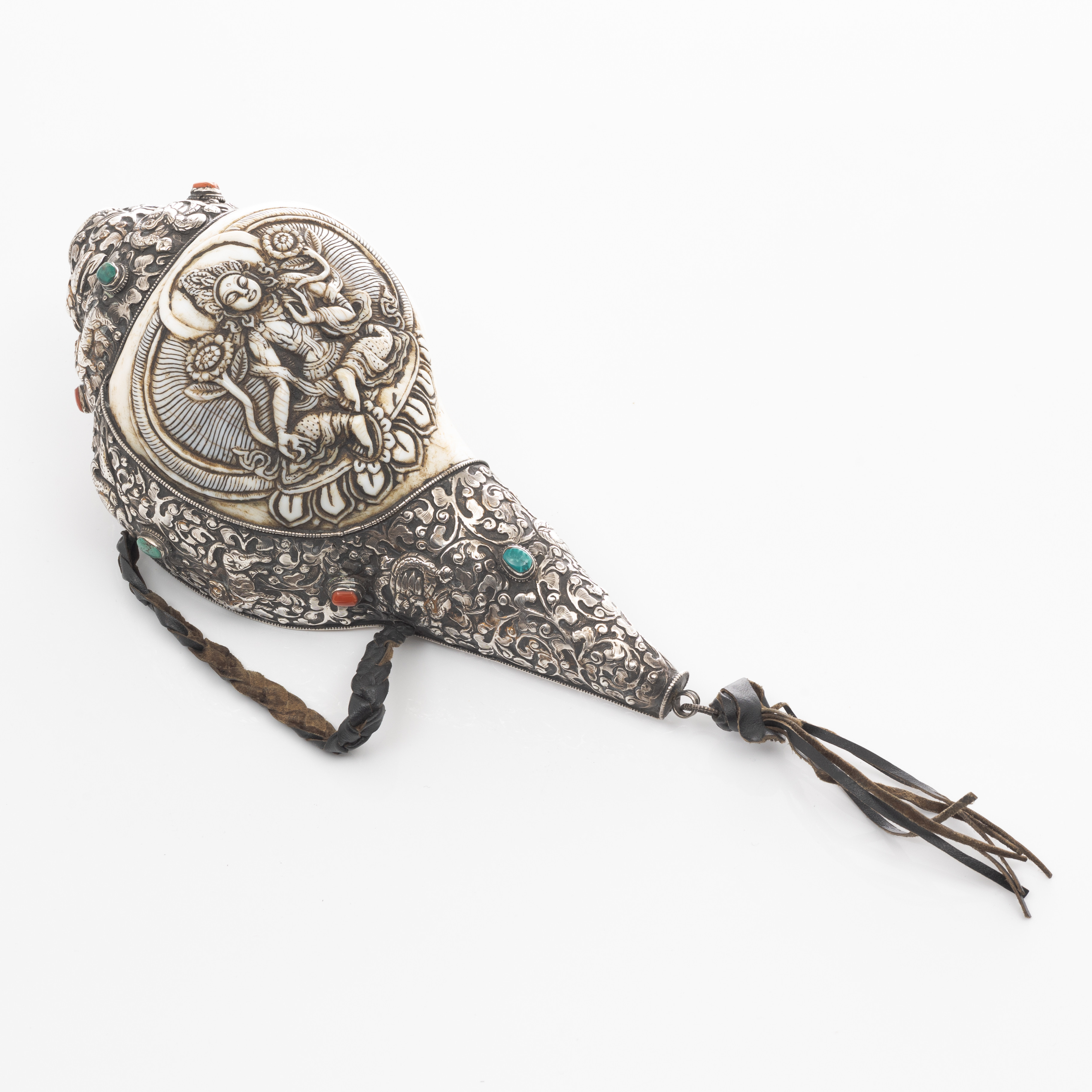 RITUELLT HORN, conch shell, Tibet 1900-talets första hälft.