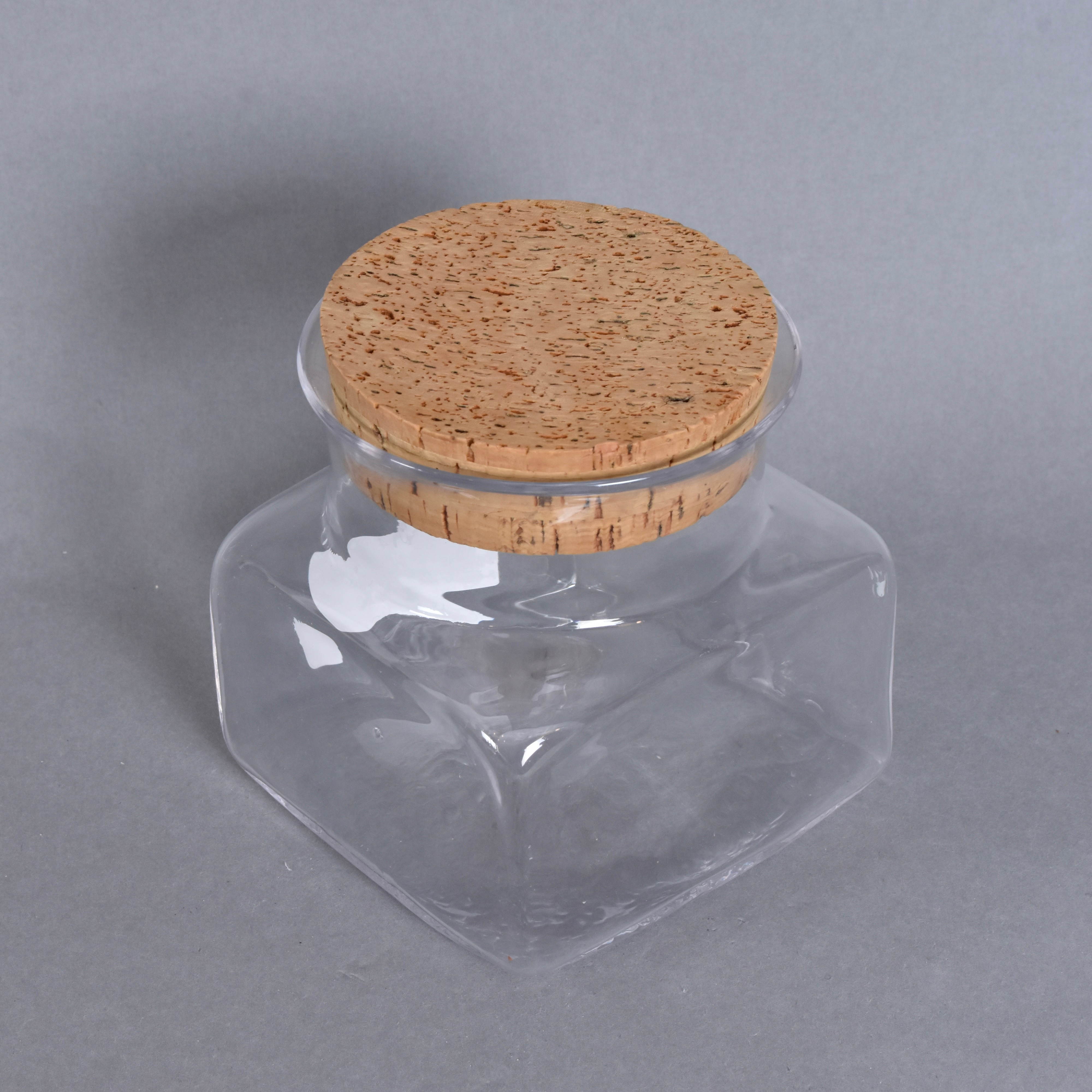 SIGNE PERSSON MELIN. burk, glas med korklock, Boda, "Sill i kvadrat".