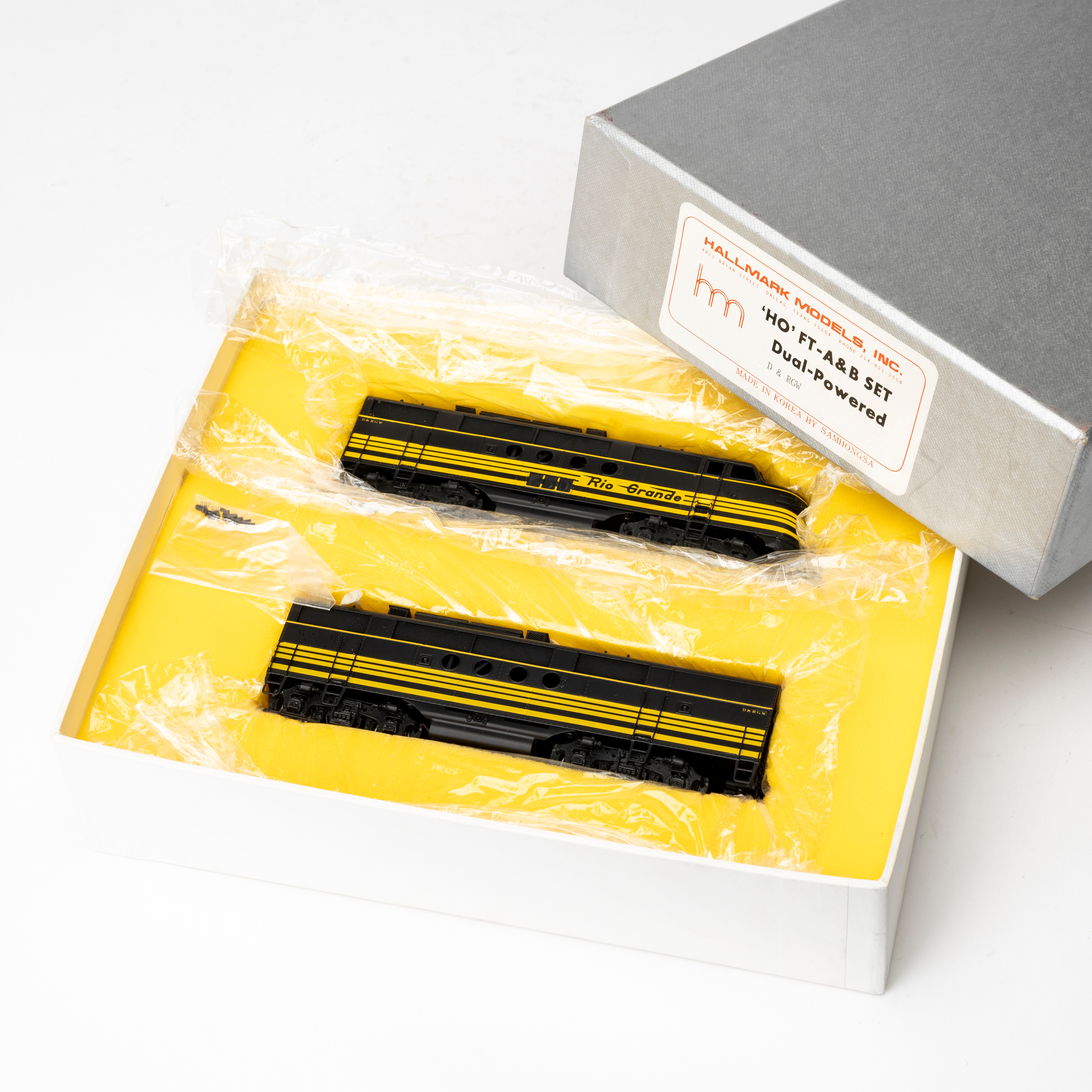 HALLMARK amerikansk diesellok, Rio Grande, både A och B-unit med motor, originalkartong, SAMHONGSA KOREA.