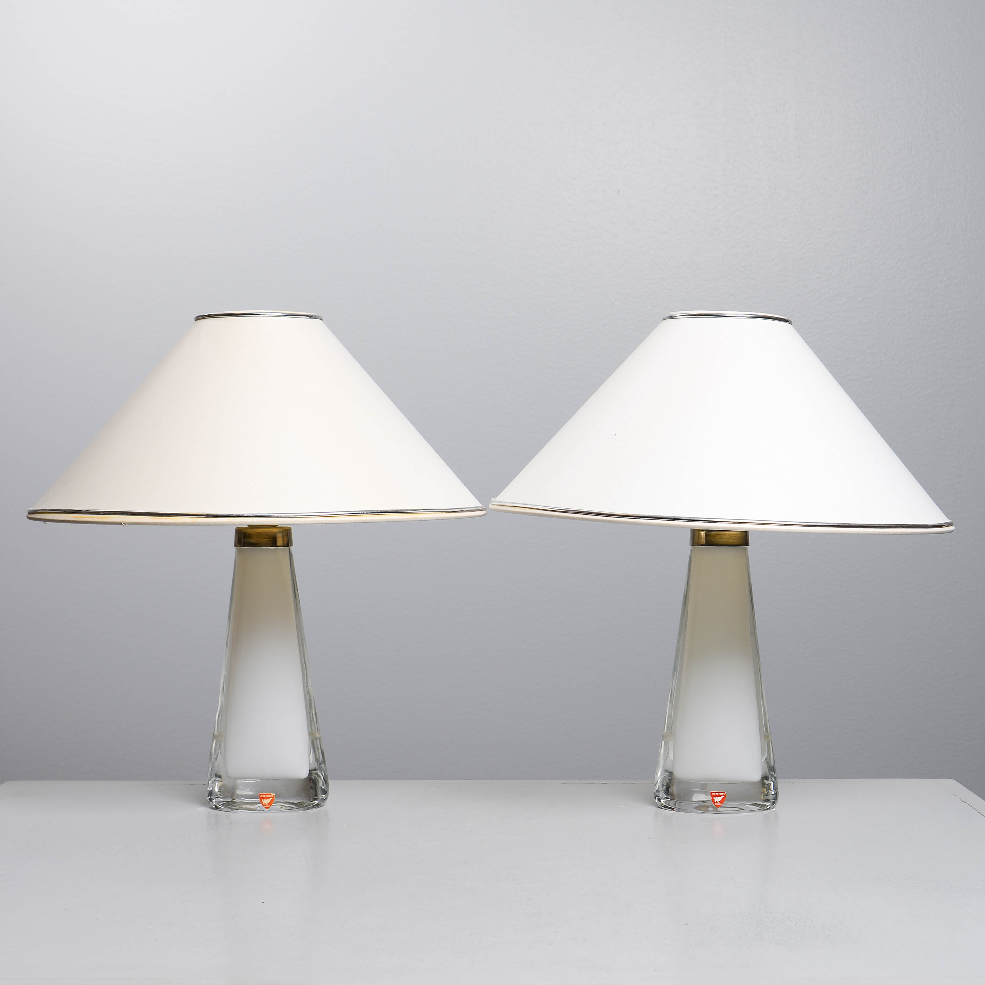 CARL FAGERLUND. Bordslampor, ett par, modell 1566, signerade, Orrefors.