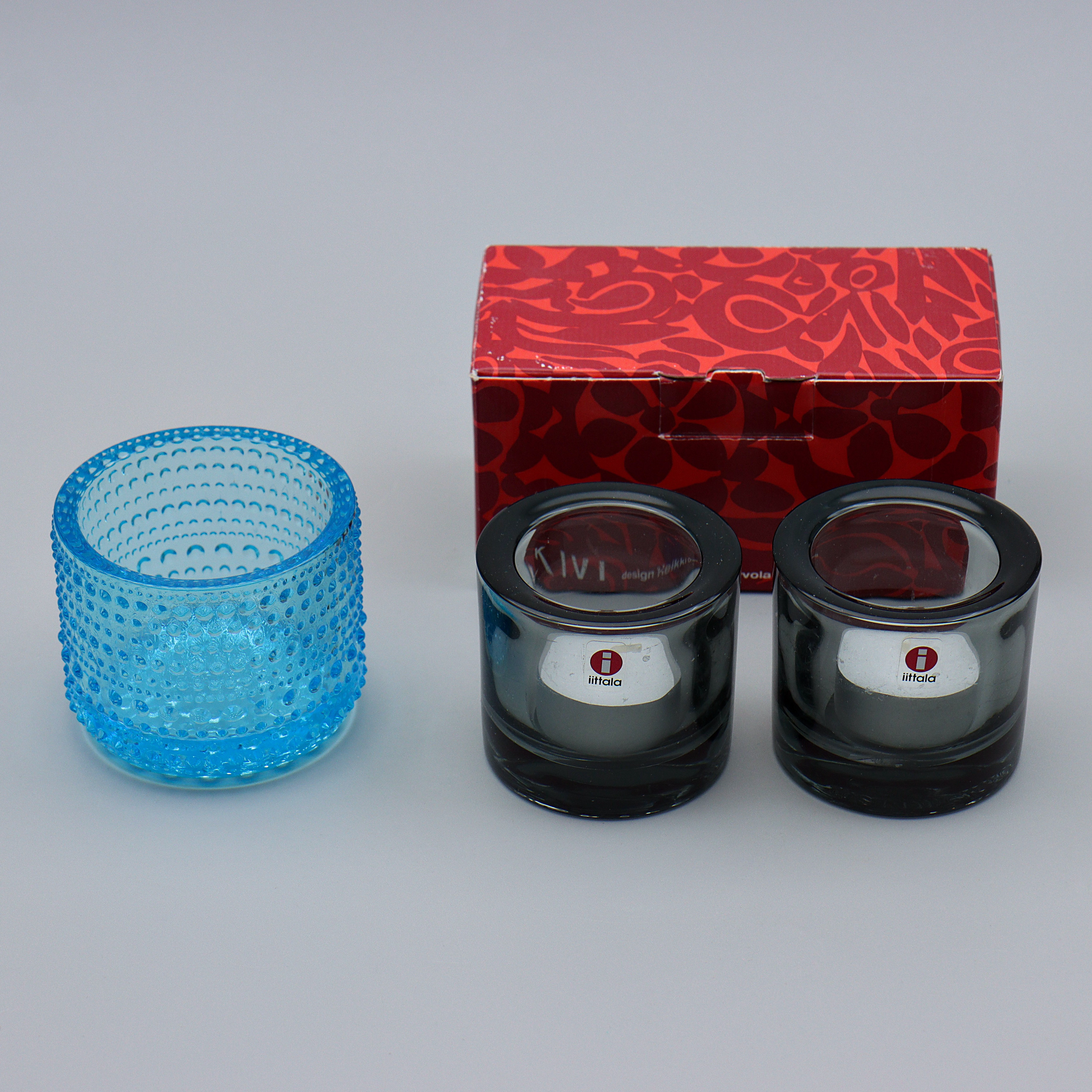 3 LJUSLYKTOR, KASTEHELMI SAMT MARIMEKKO KIVI, IITTALA, FINLAND.