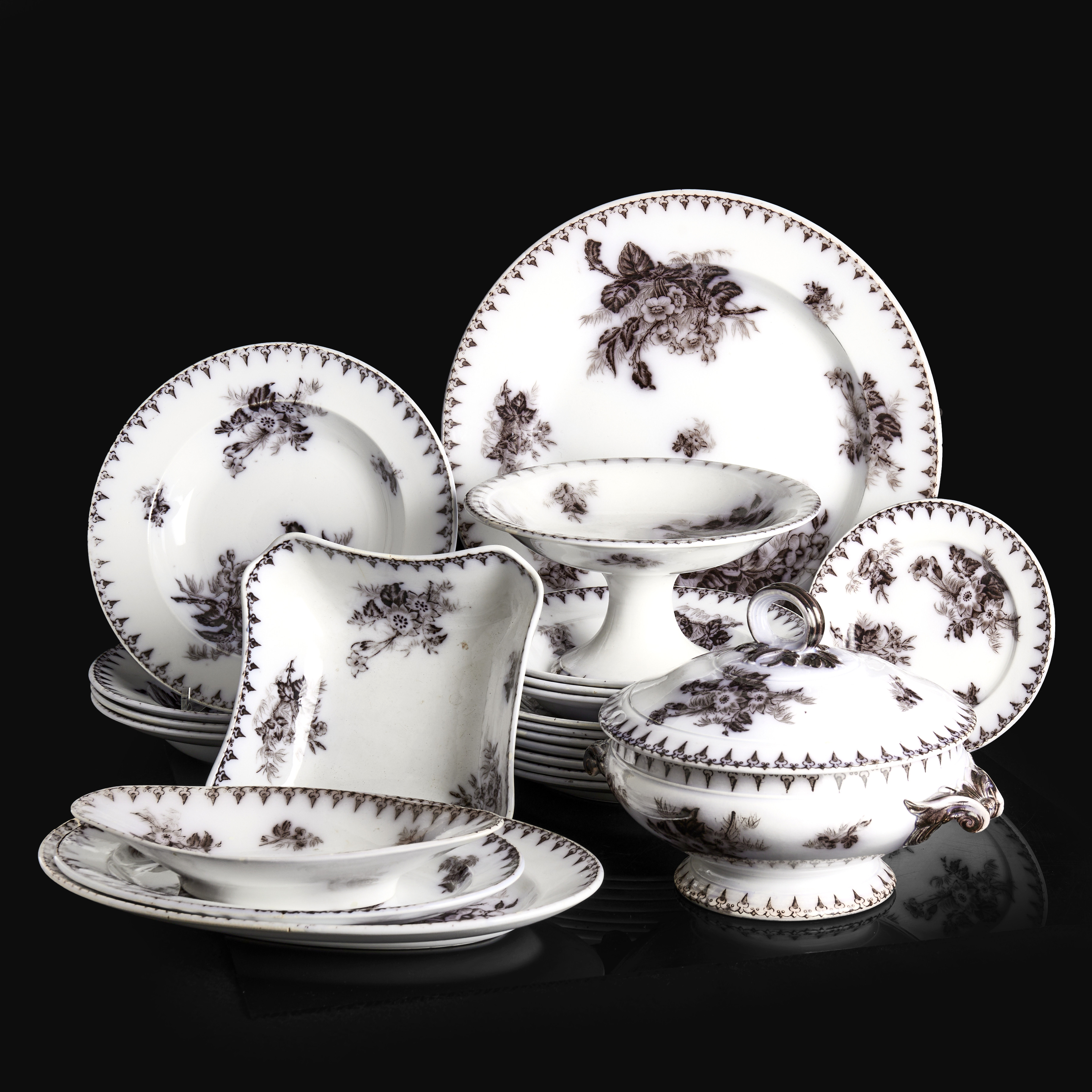 MATSERVIS, 23 delar, Sarreguemines, Frankrike, tidigt 1900-tal. flintgods.