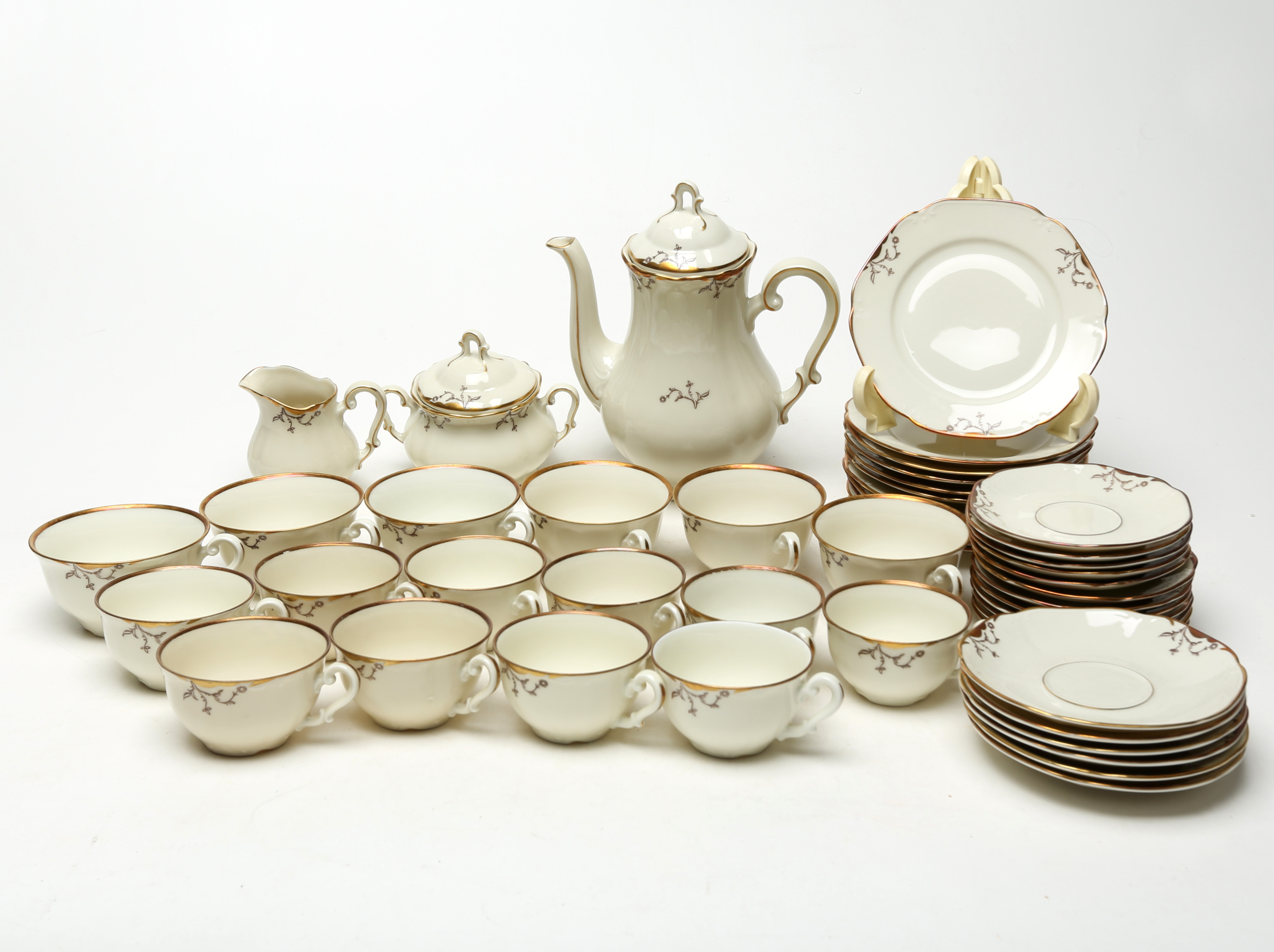 KAFFE- OCH TESERVIS, totalt 30 delar, porslin, Karlskrona.