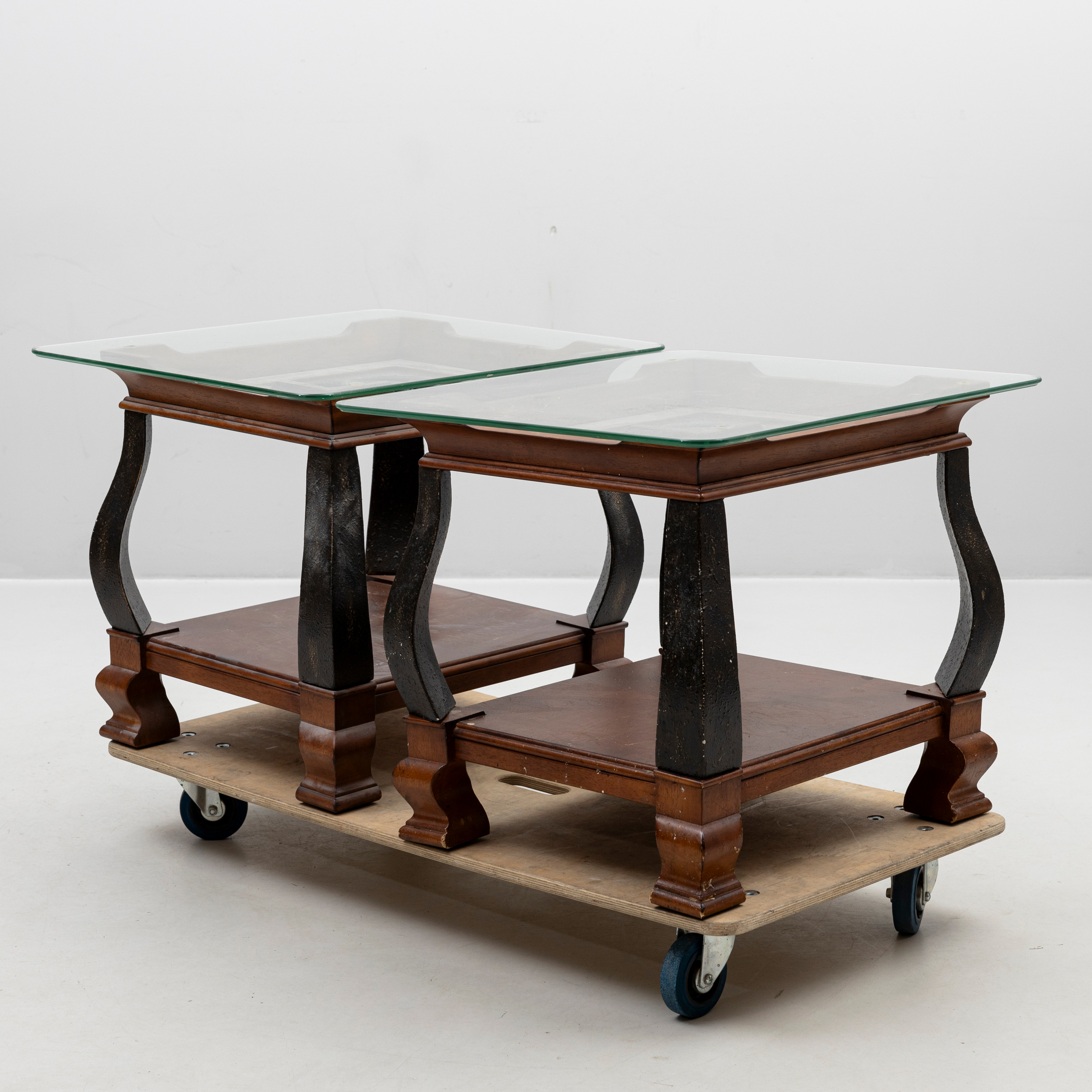 SIDOBORD, ett par, mahogny och metall.