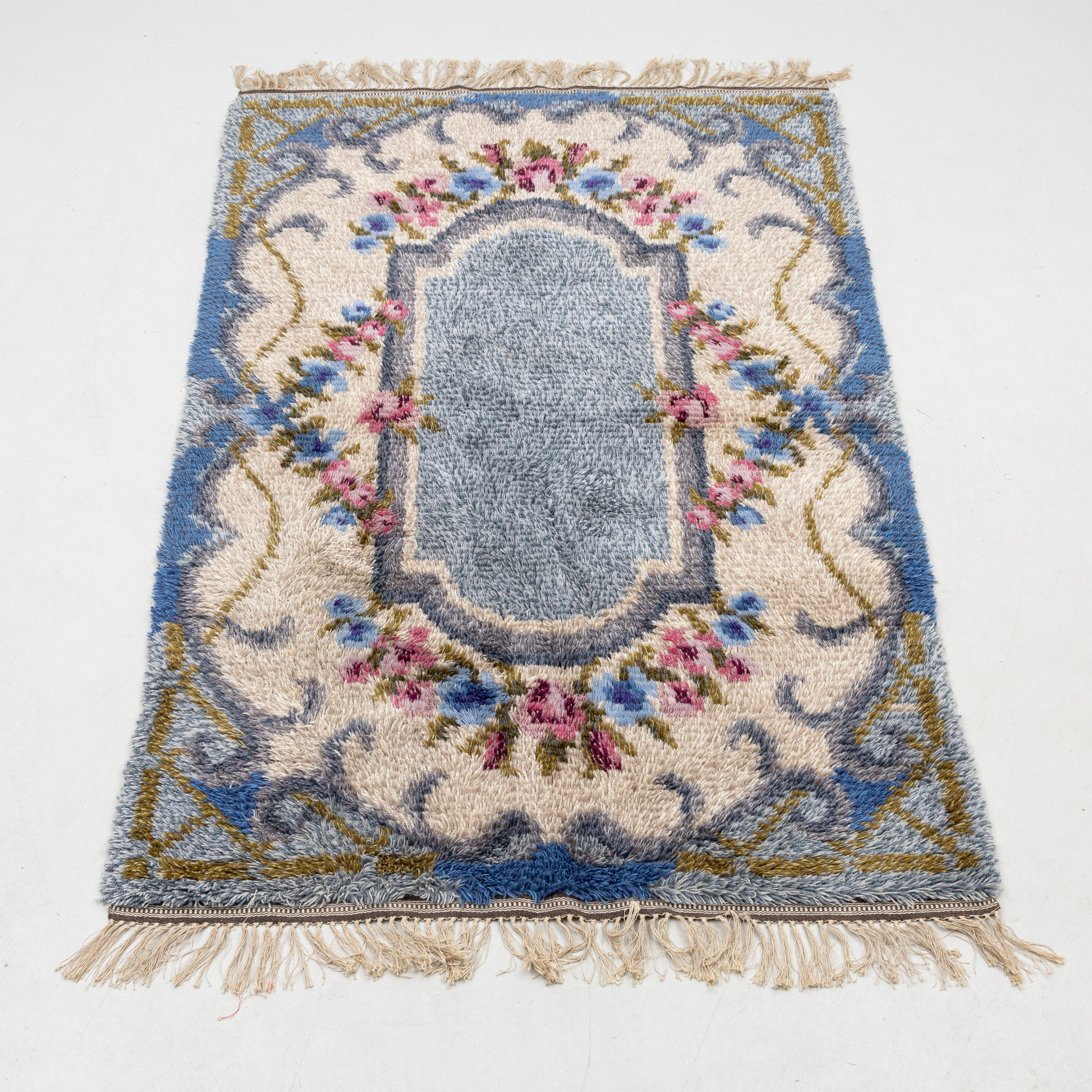 RYAMATTA, "Frösö blomster", ca 206x139 cm.