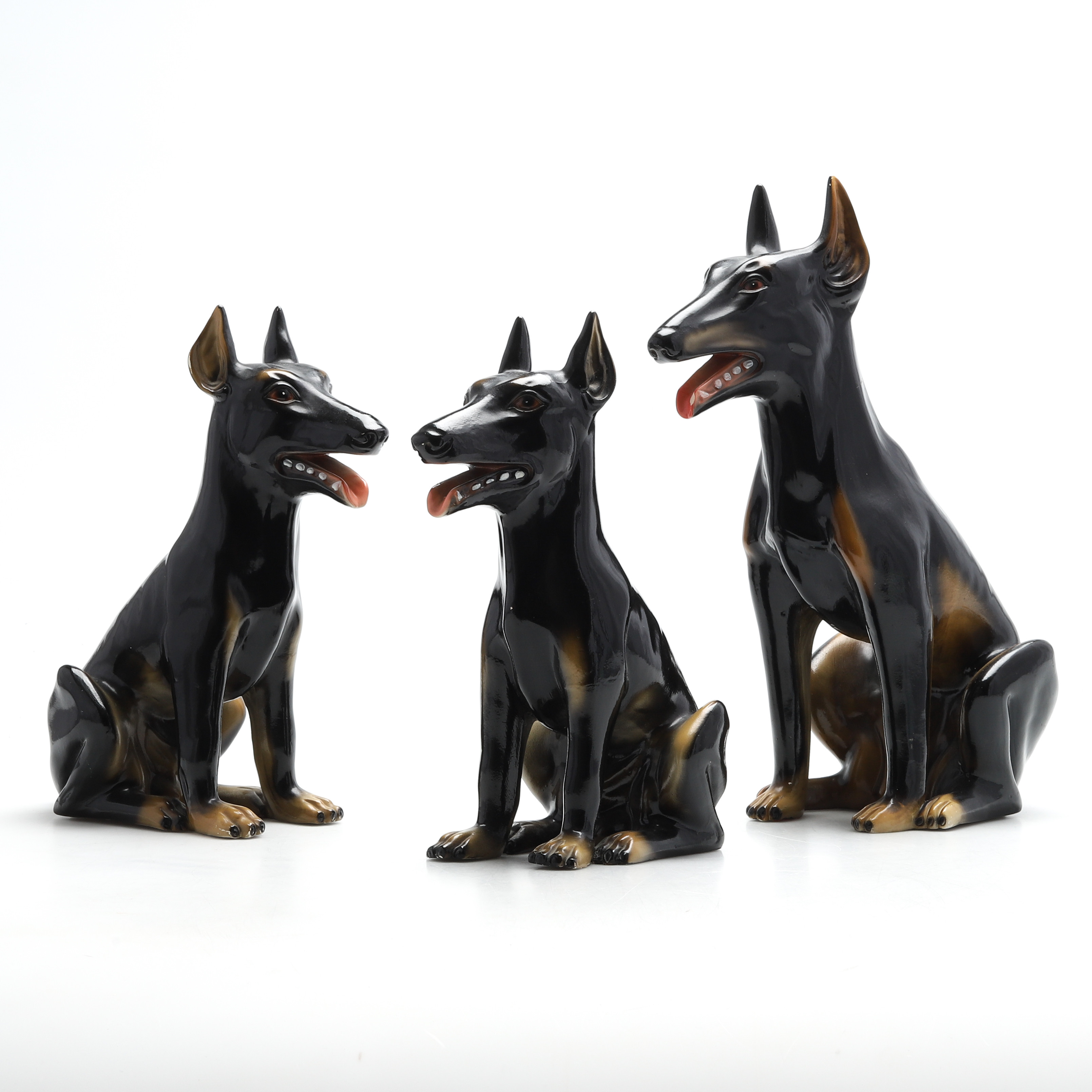 FIGURINER, 3 st, bemålad gips.