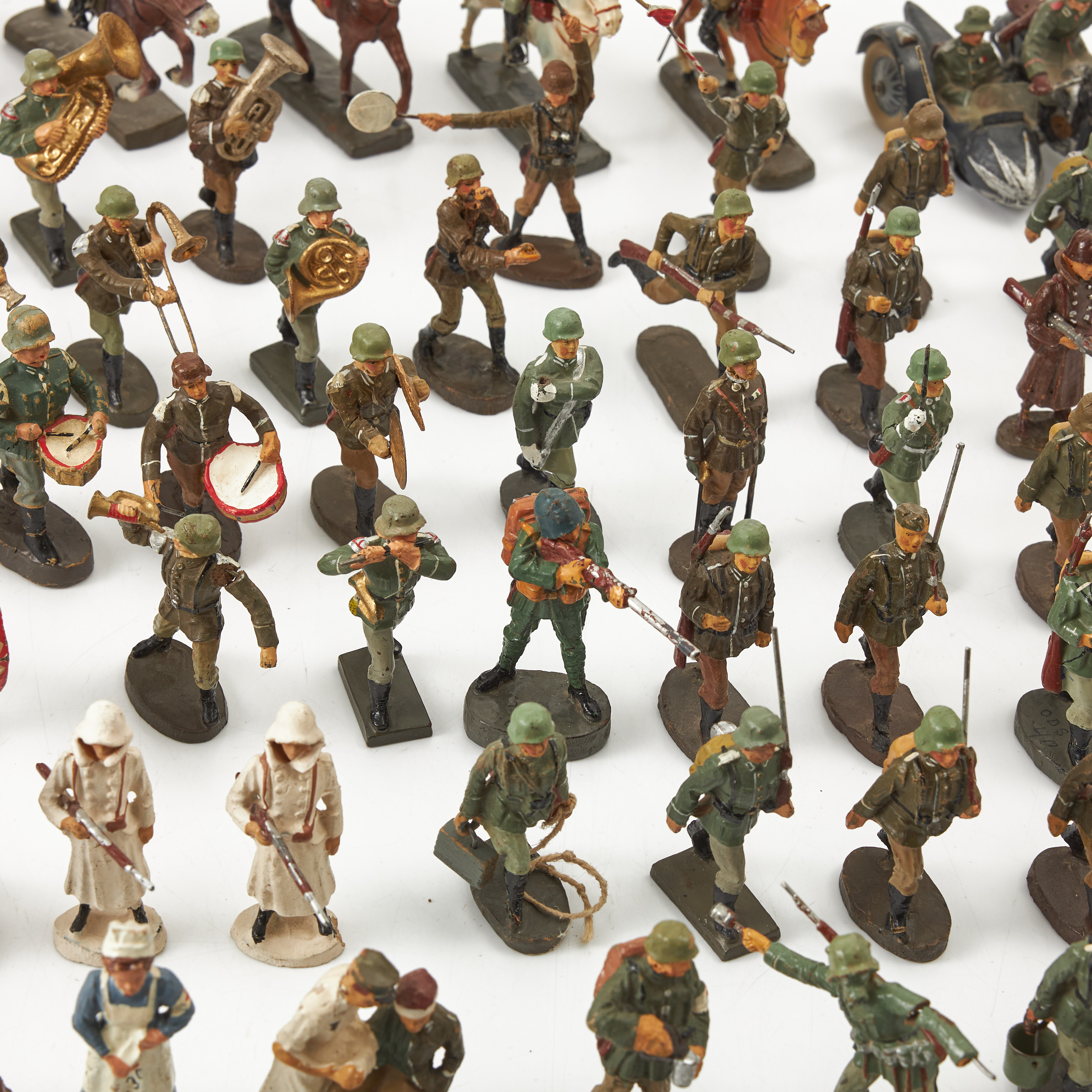 ELASTOLINFIGURER, ca 64 st.