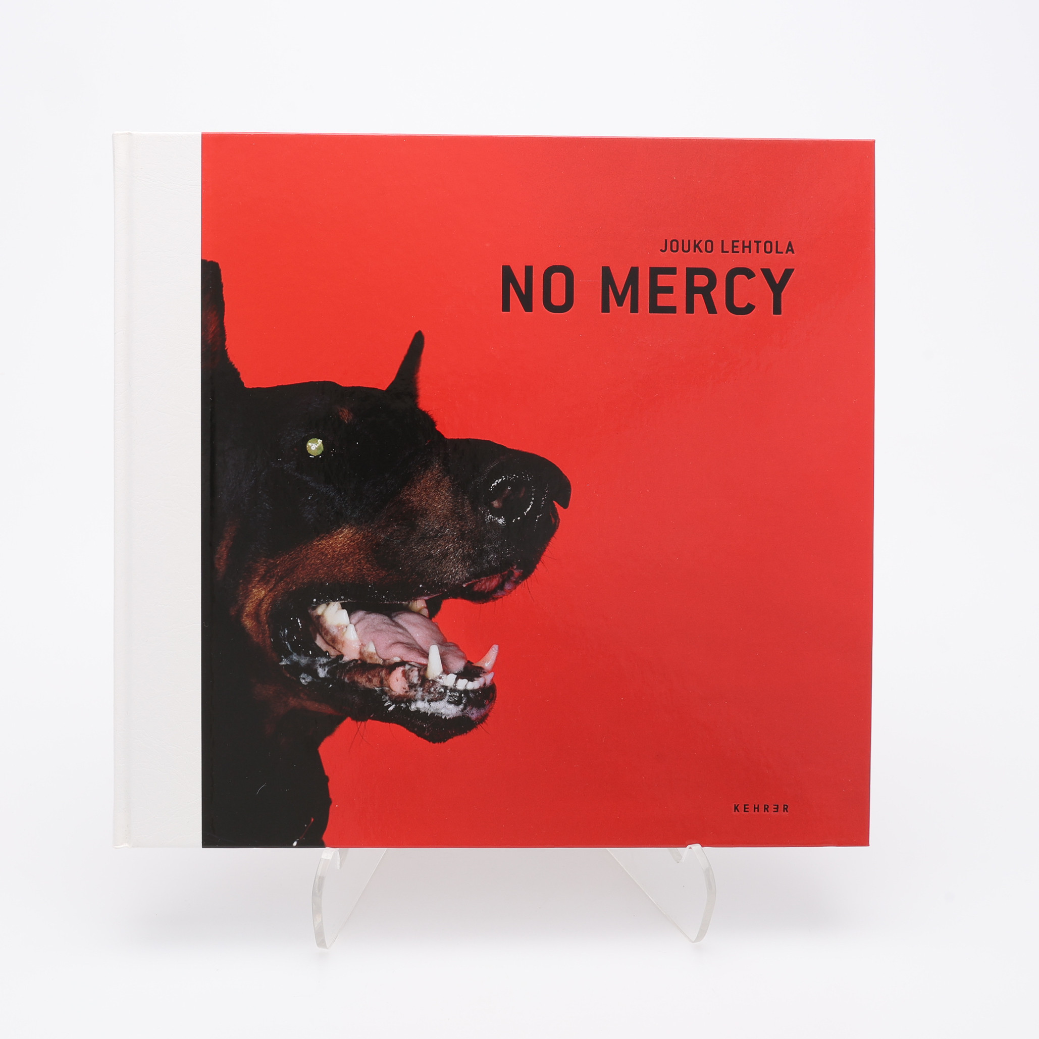 FOTO. DEN FINLÄNDSKE FOTOGRAFEN JOUKO LEHTOLA'S POSTUMT UTGIVNA NO MERCY 2013.