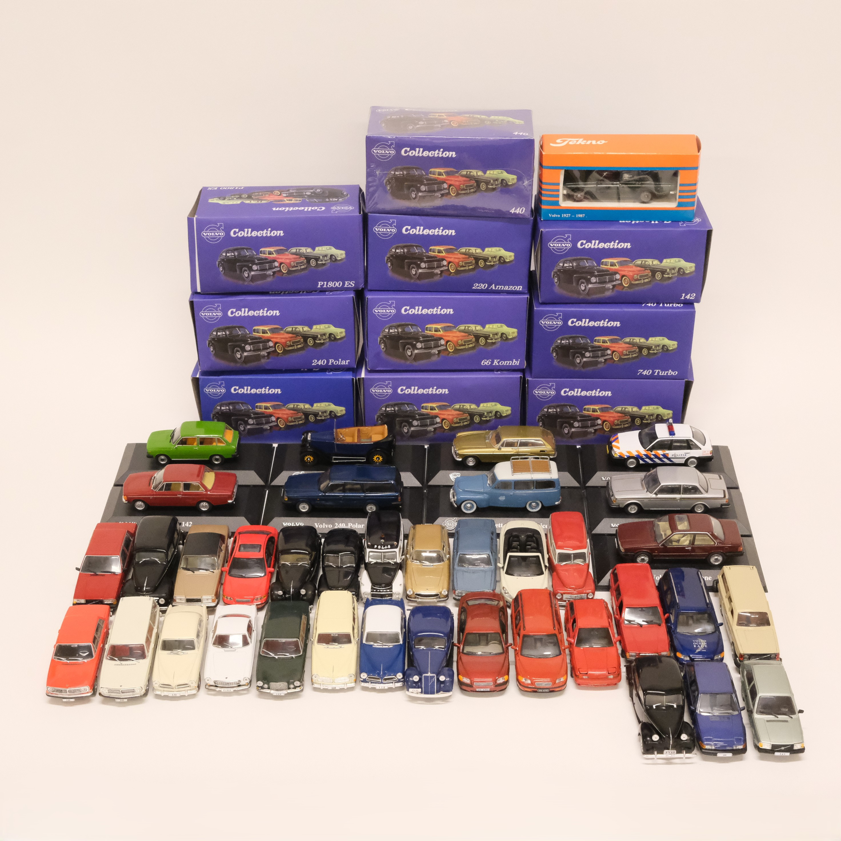 39 MODELLBILAR, VOLVO.