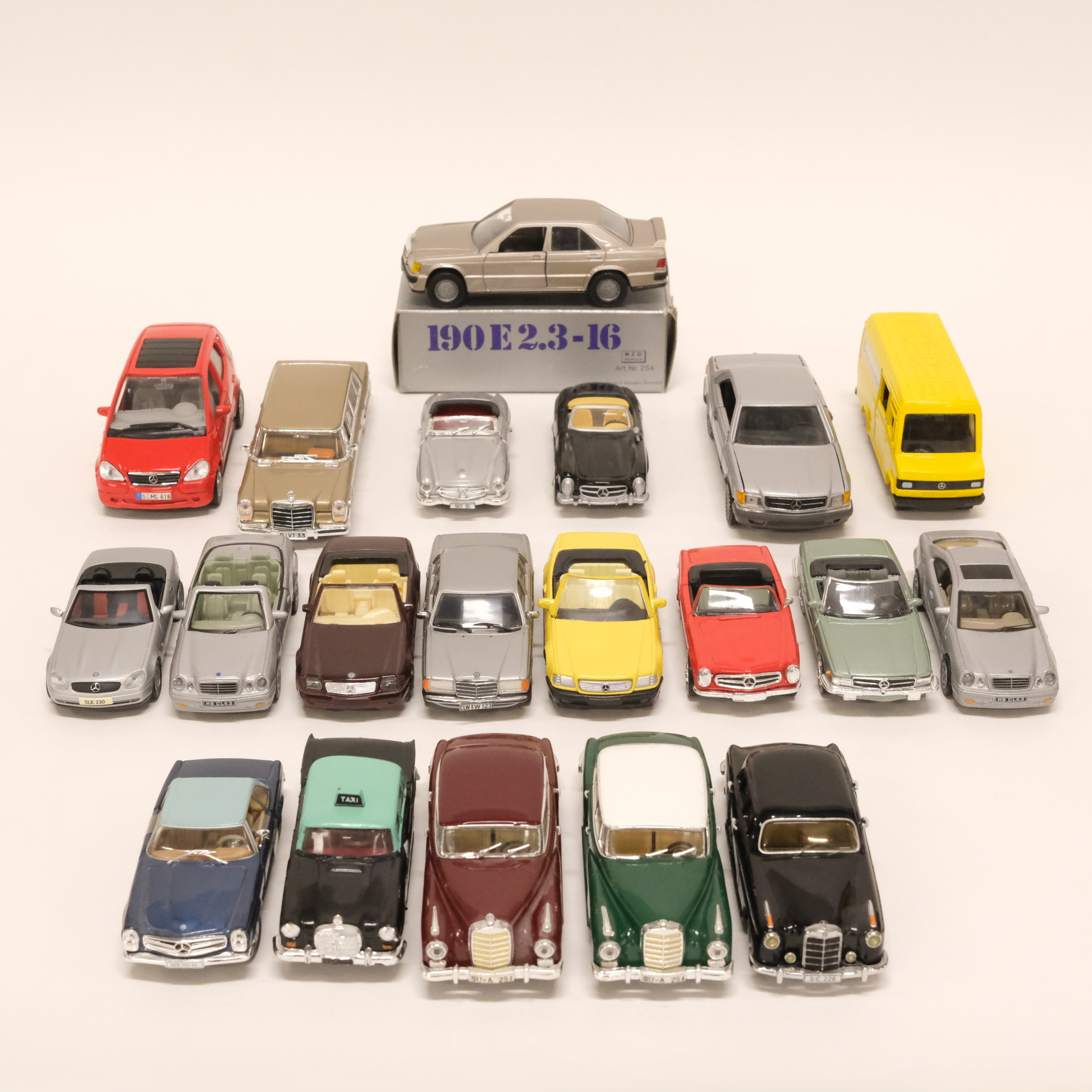 20 MODELLBILAR, MERCEDES.