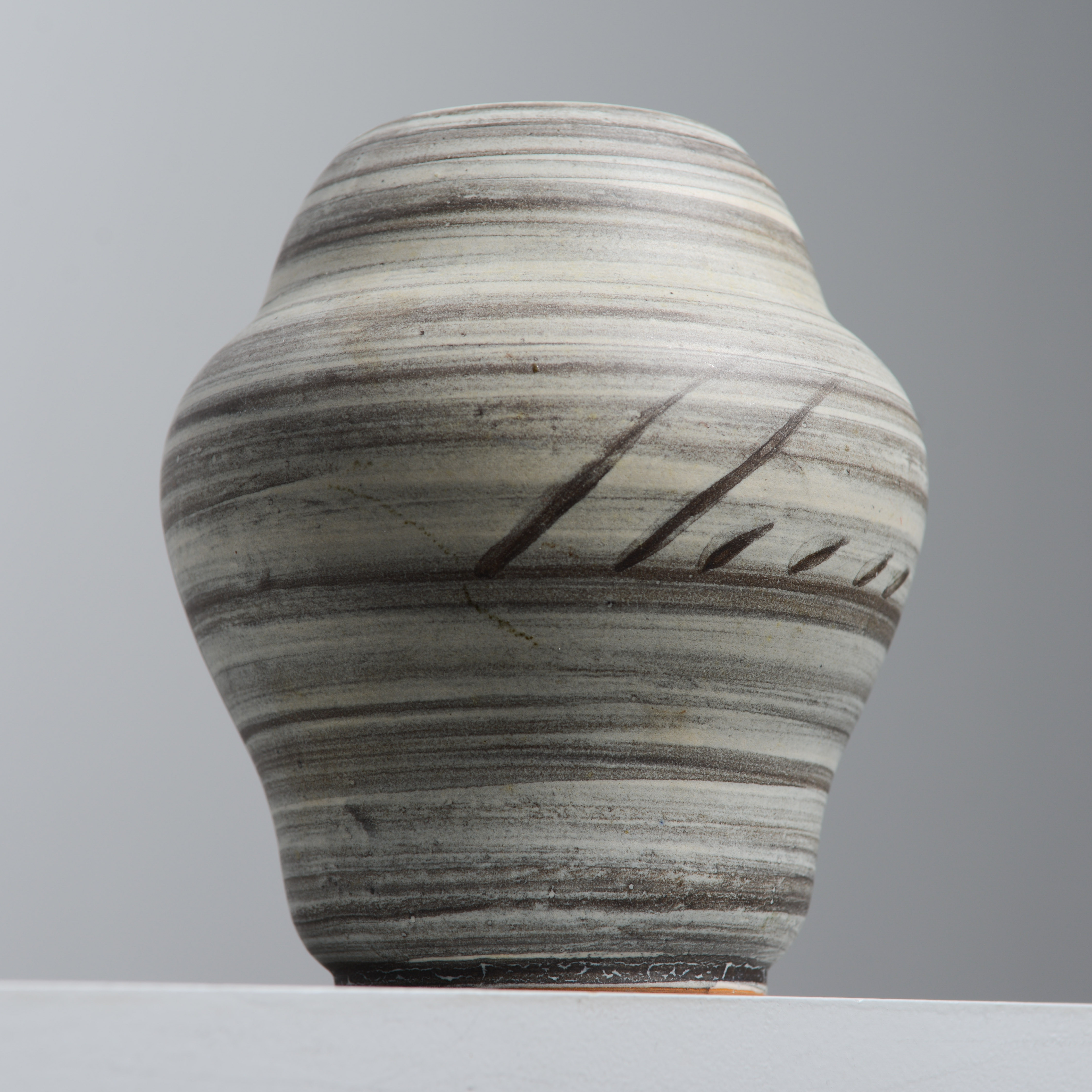 EINAR TÖRNING. Vas, modell 2711, Swedish Grace, Upsala-Ekeby, 1932-34.