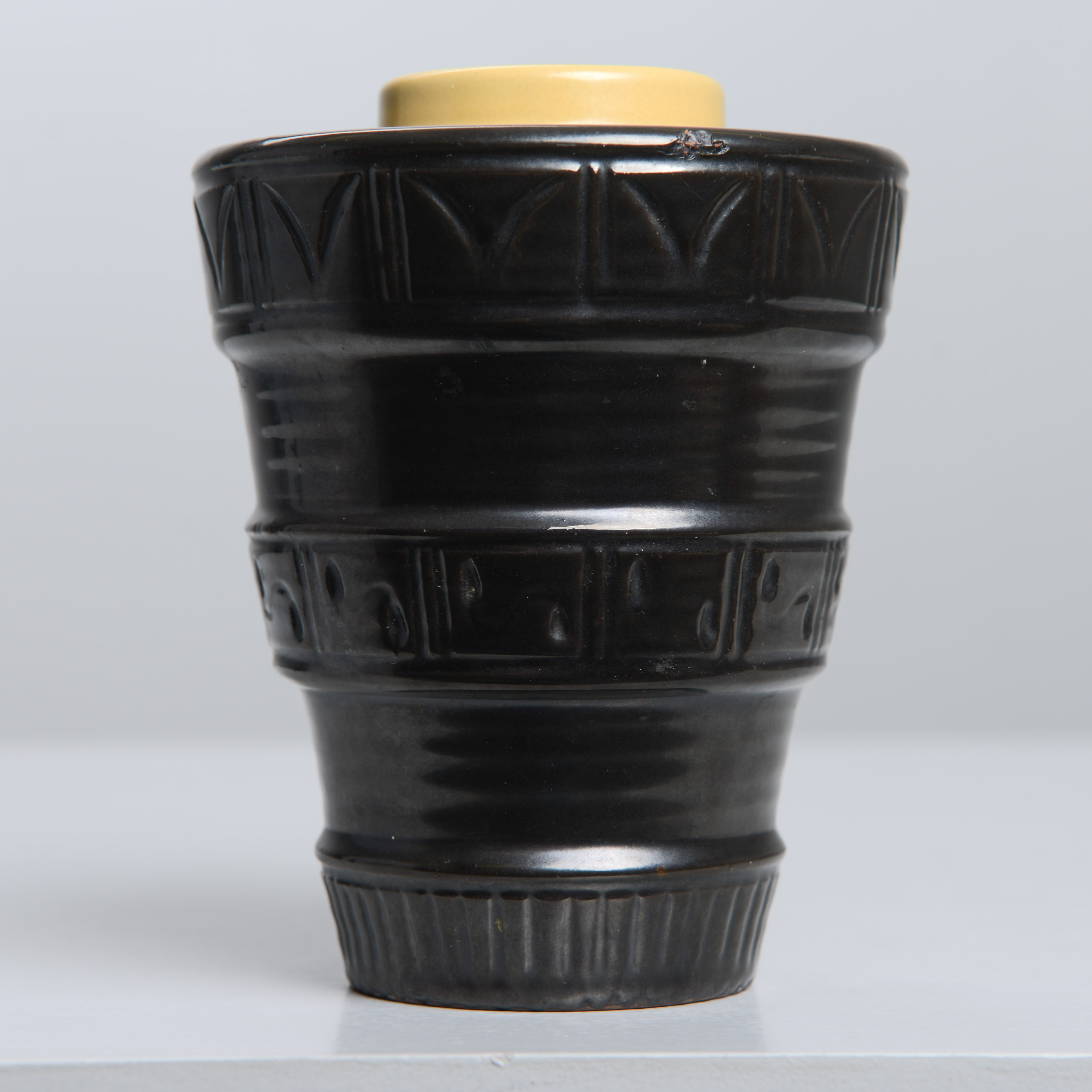 HARALD ÖSTERGREN. TILLSKRIVEN. Vas, modell 2648, art deco, Upsala-Ekeby, 1932-35.