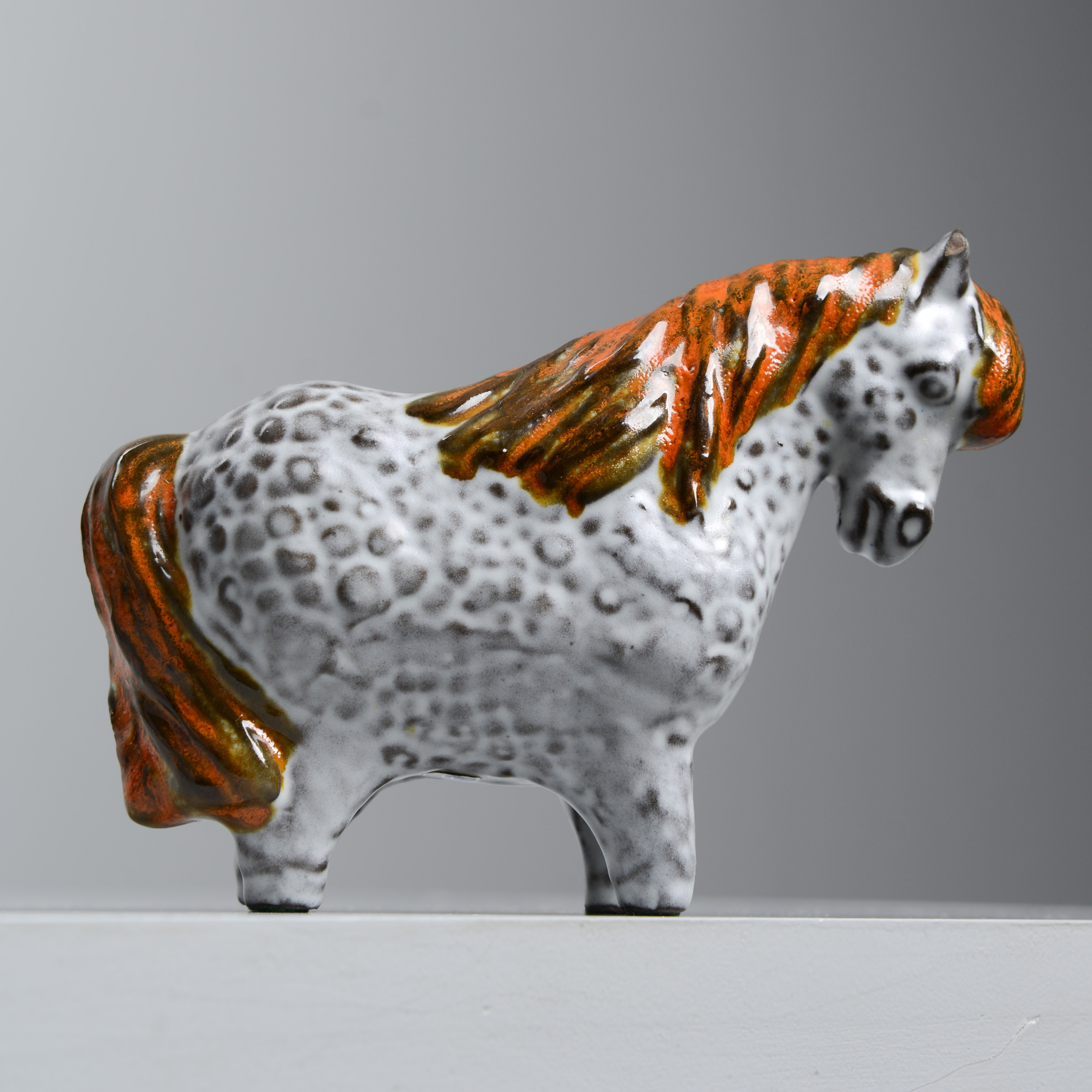 DOROTHY CLOUGH. Figurin, häst, modell 0157D, Upsala-Ekeby, 1970.