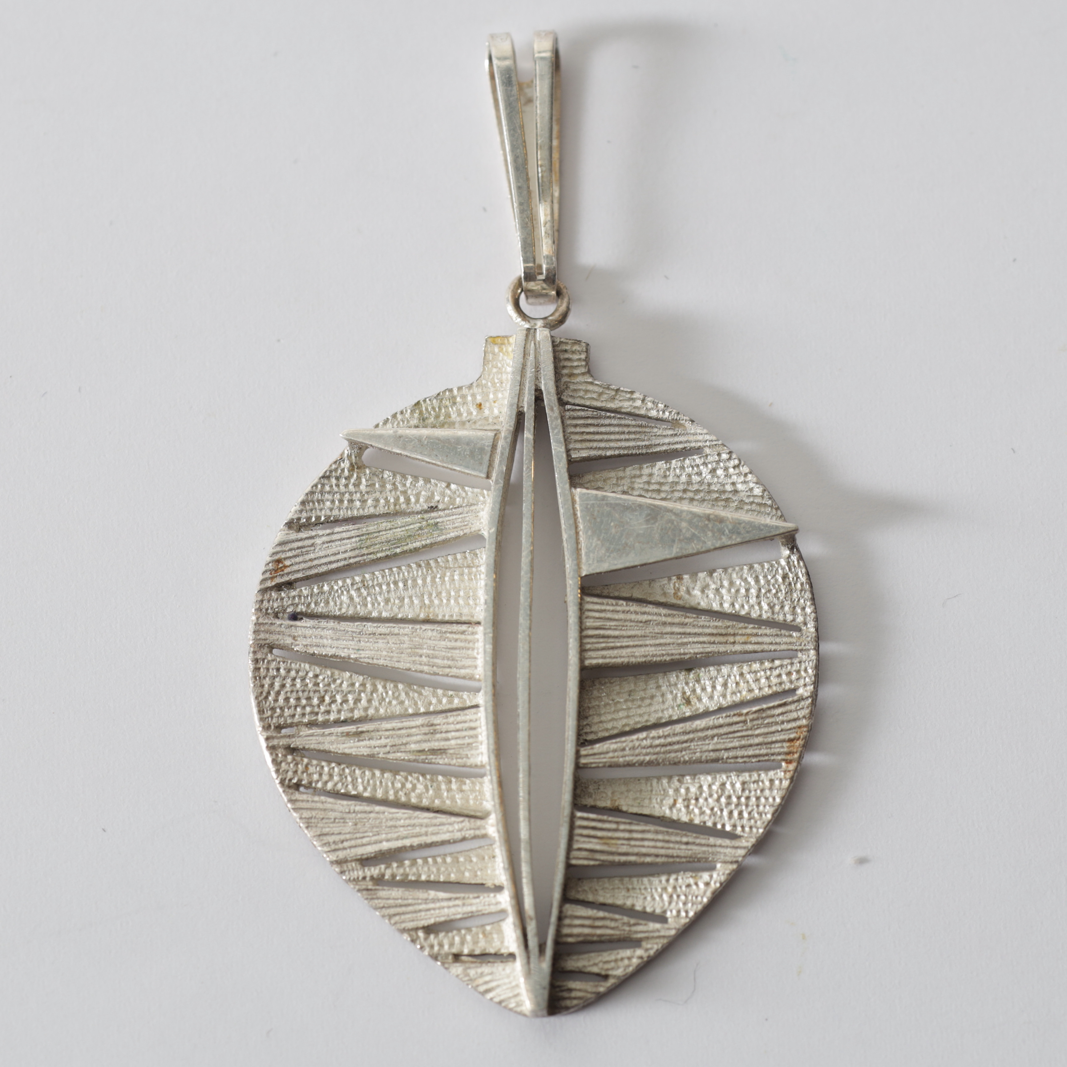 HÄNGE, silver. Totalvikt ca 9,2 gram.