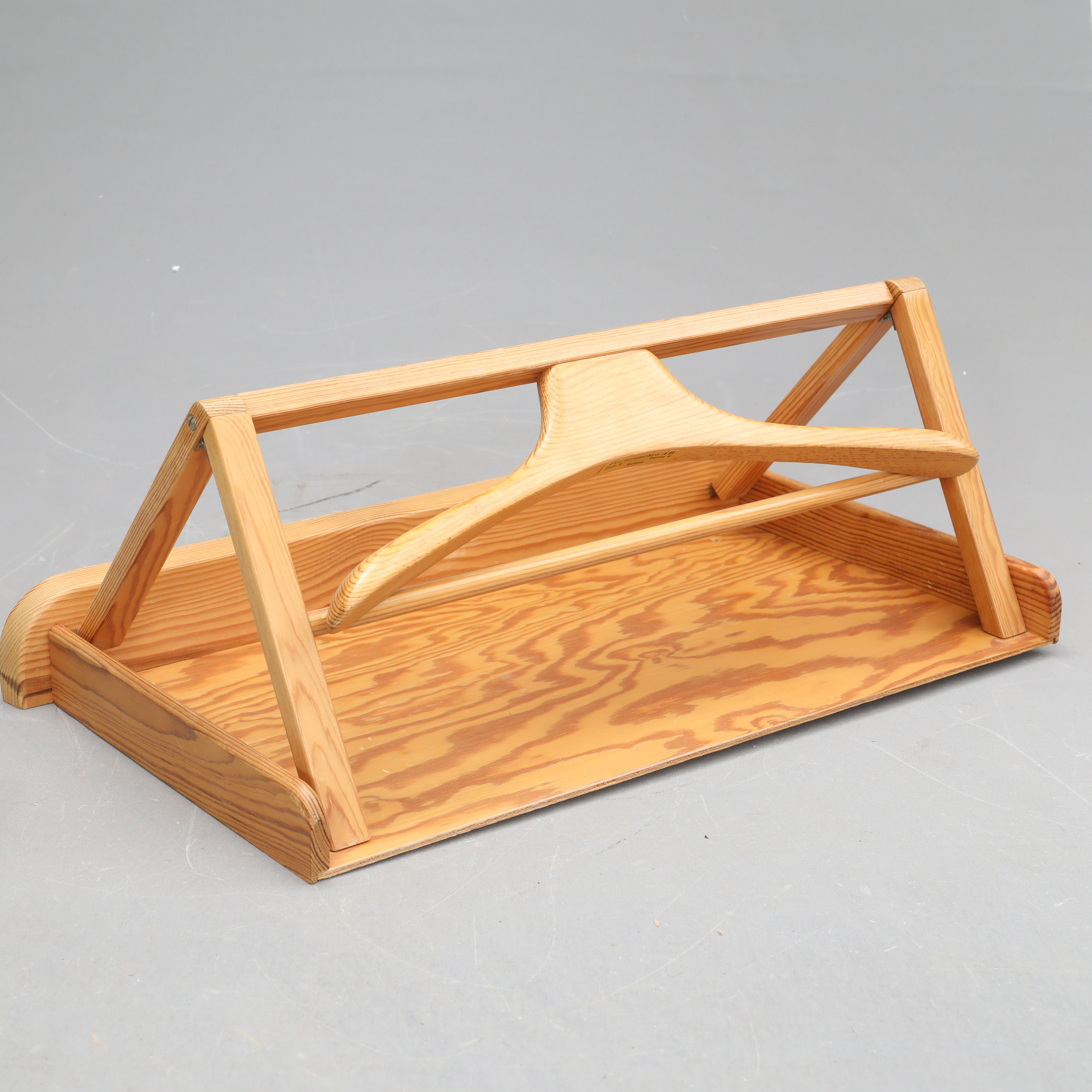 HERRBETJÄNT, vägg-hängd, Per Granebro Ab, 1900-talets andra hälft.