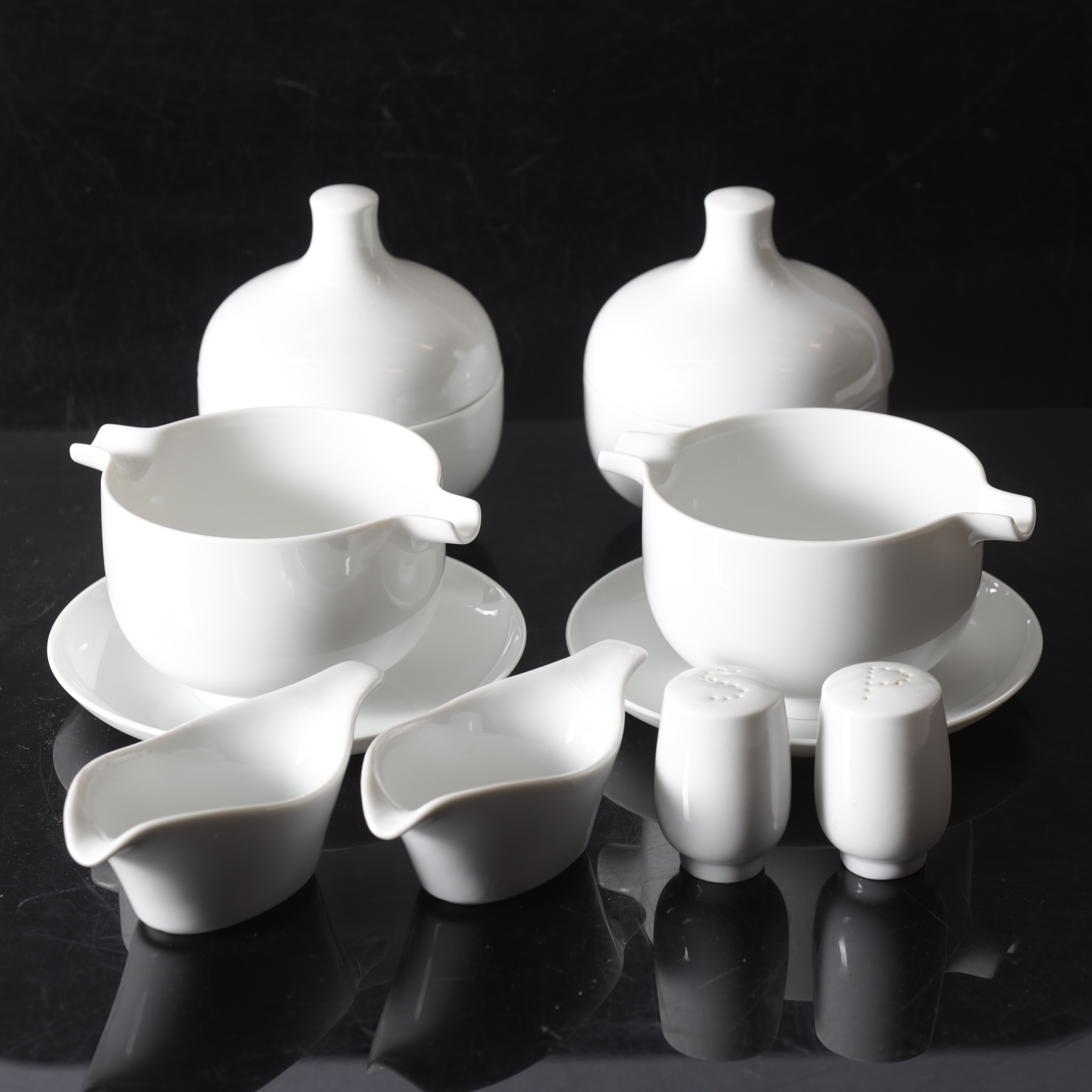 SERVISDELAR, 10 st. Porslin, delvis Rosenthal, Tyskland, 1900-tal.