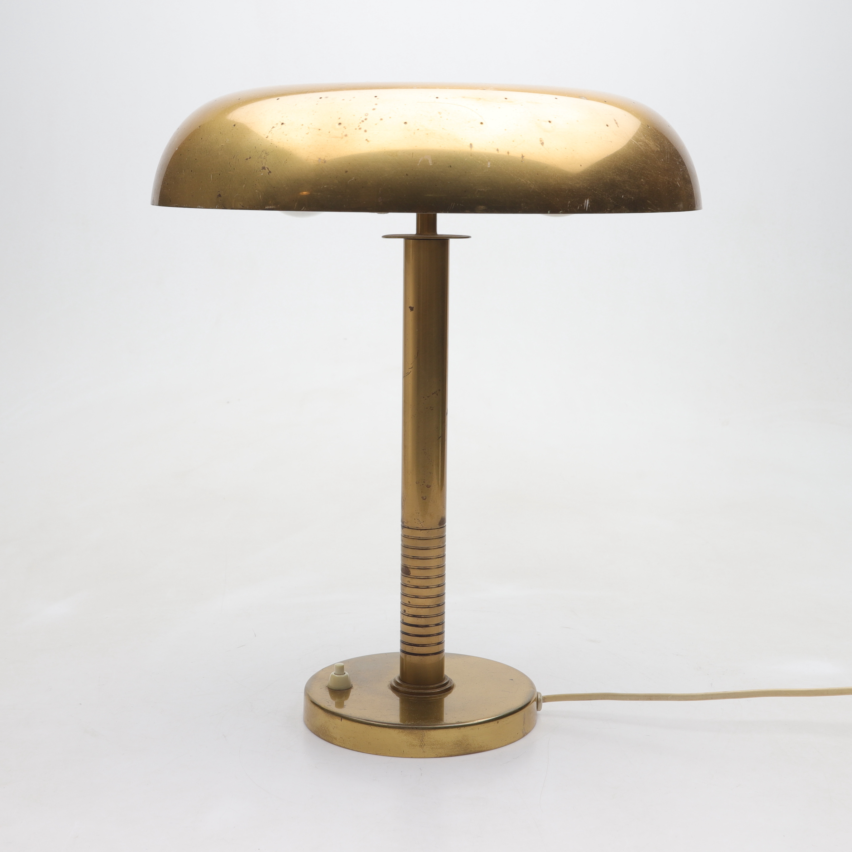 BERTIL BRISBORG. Bordslampa, mässing, modell 8405, Boréns, Swedish modern, omkring 1900-talets mitt.