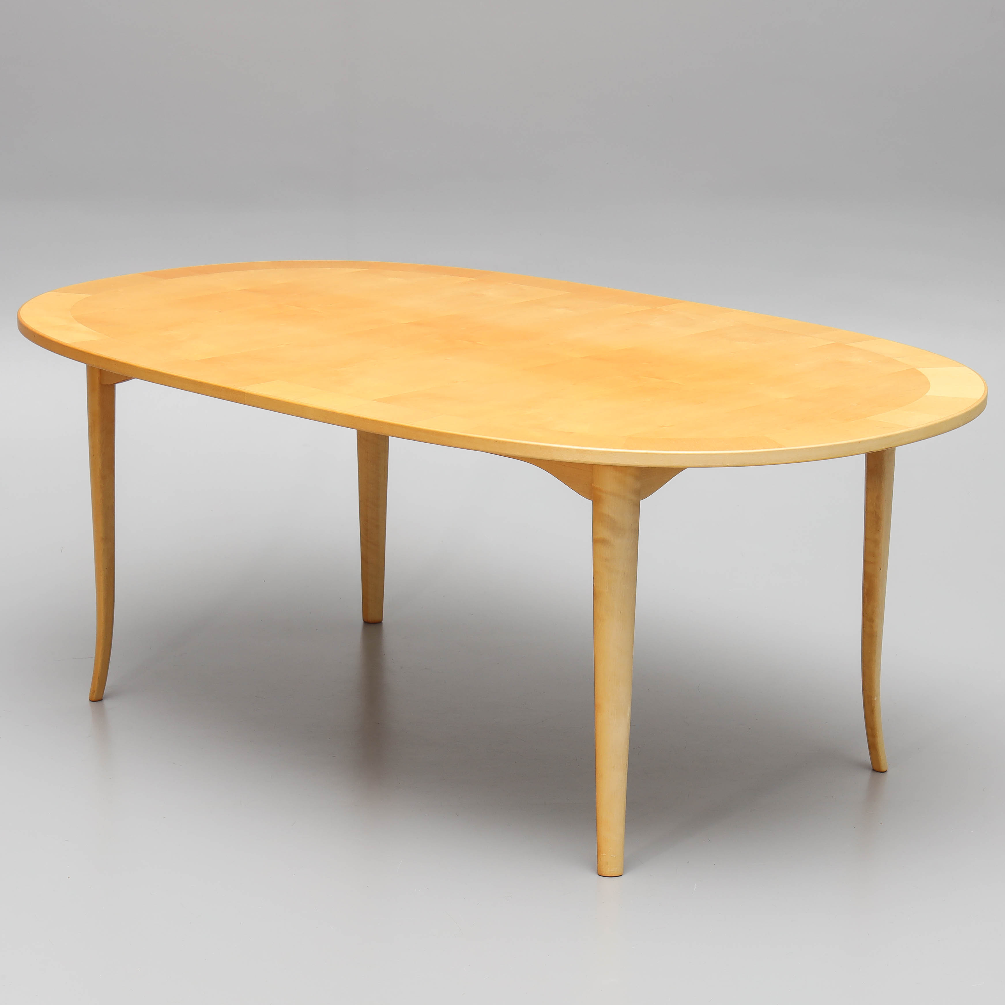 CARL MALMSTEN. Soffbord, björk/björkfanér, "Ovalen", brickmärkt.