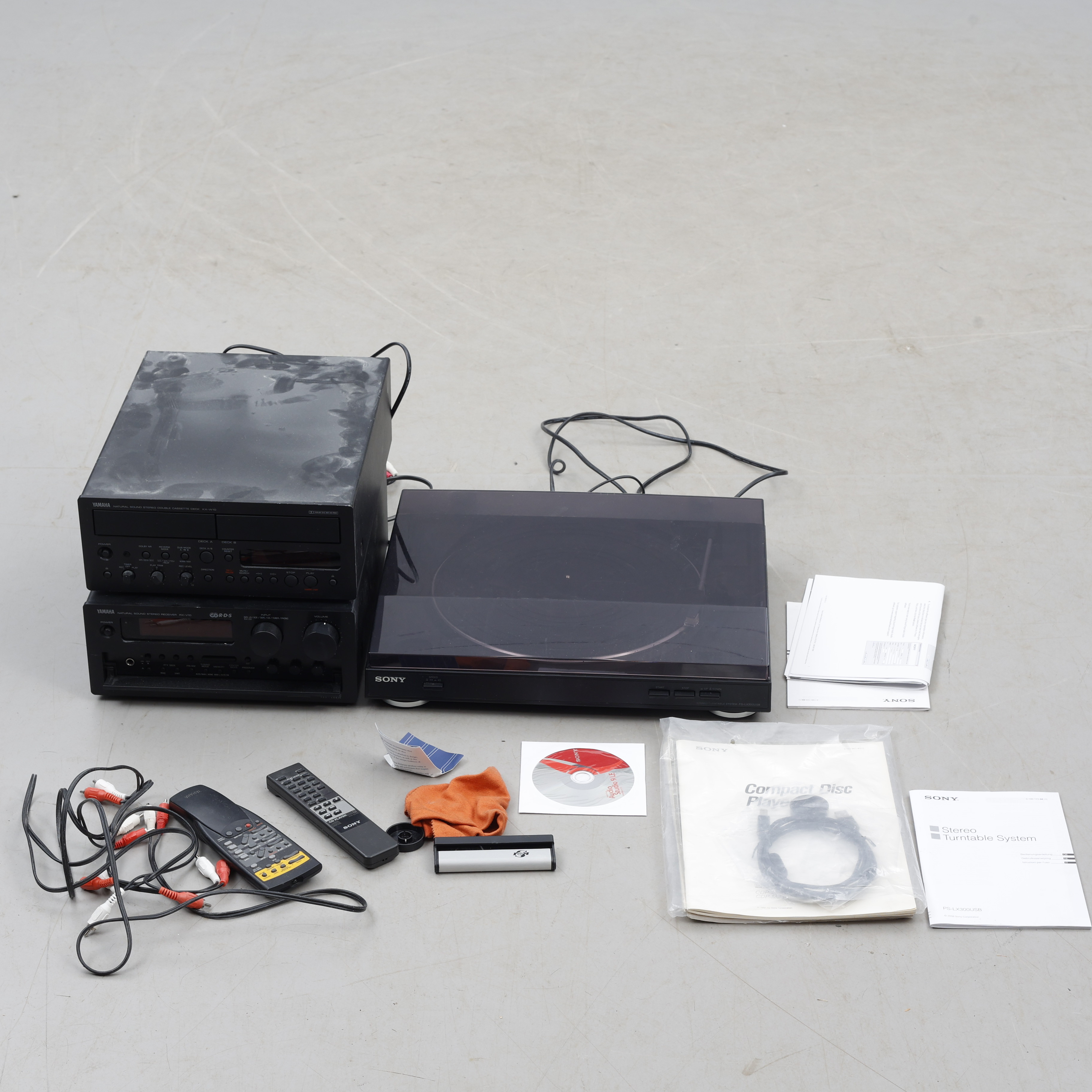 STEREODELAR, Yamaha/Sony, 3 delar.