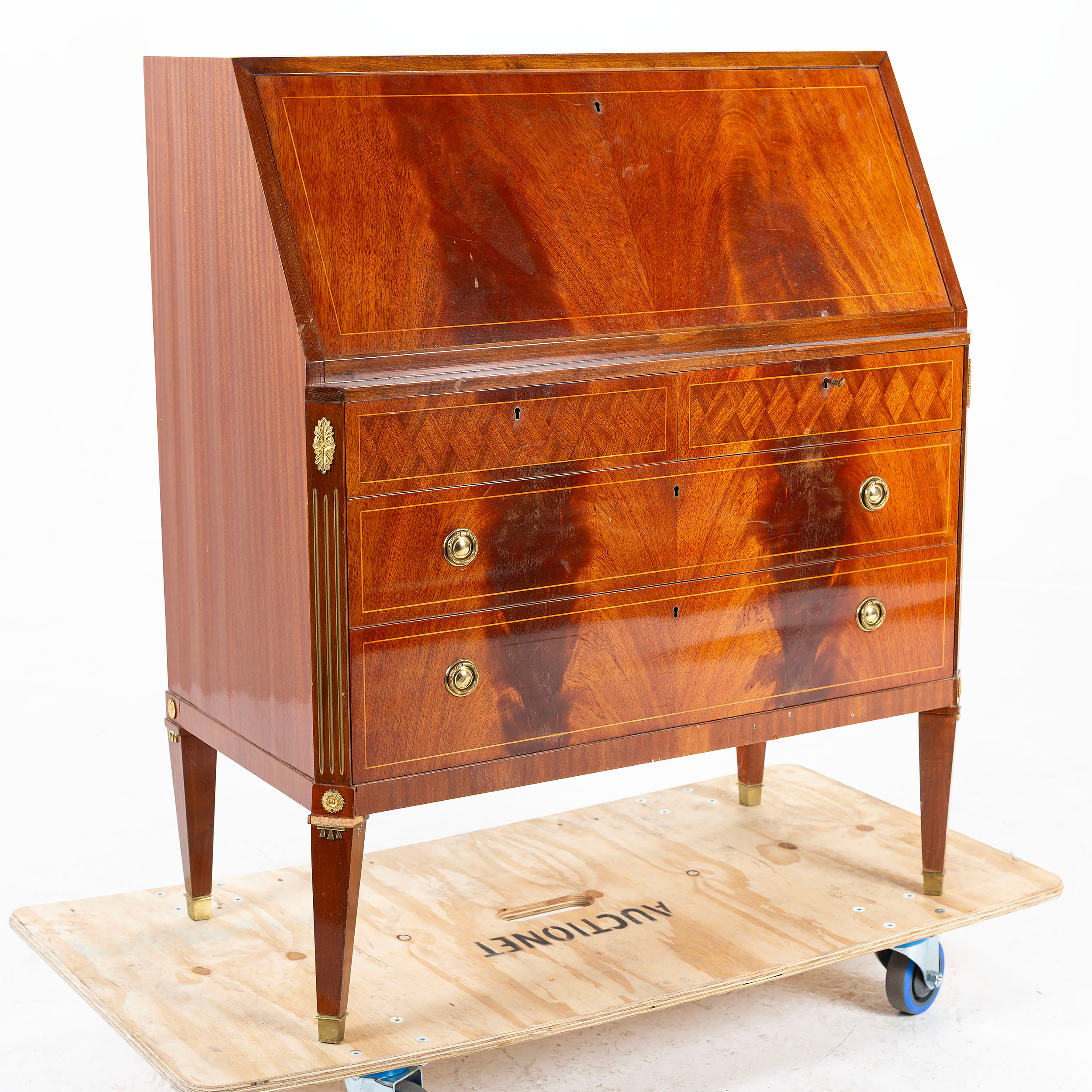 SEKRETÄR, mahogny, gustaviansk stil, omkring 1900-talets mitt.