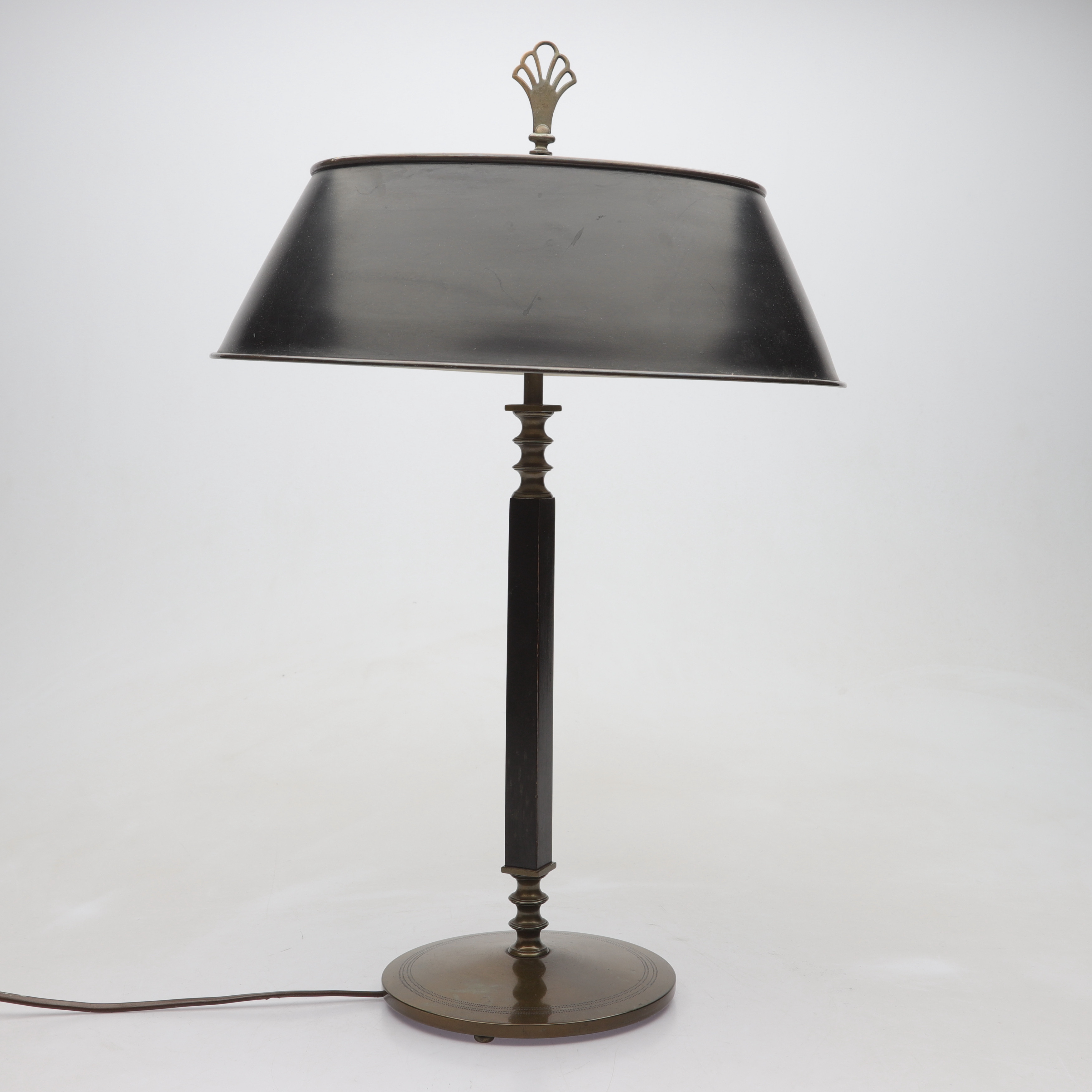 HARALD NOTINI. Bordslampa, modell 6942, mässing och svärtat trä, Arvid Böhlmarks Lampfabrik.