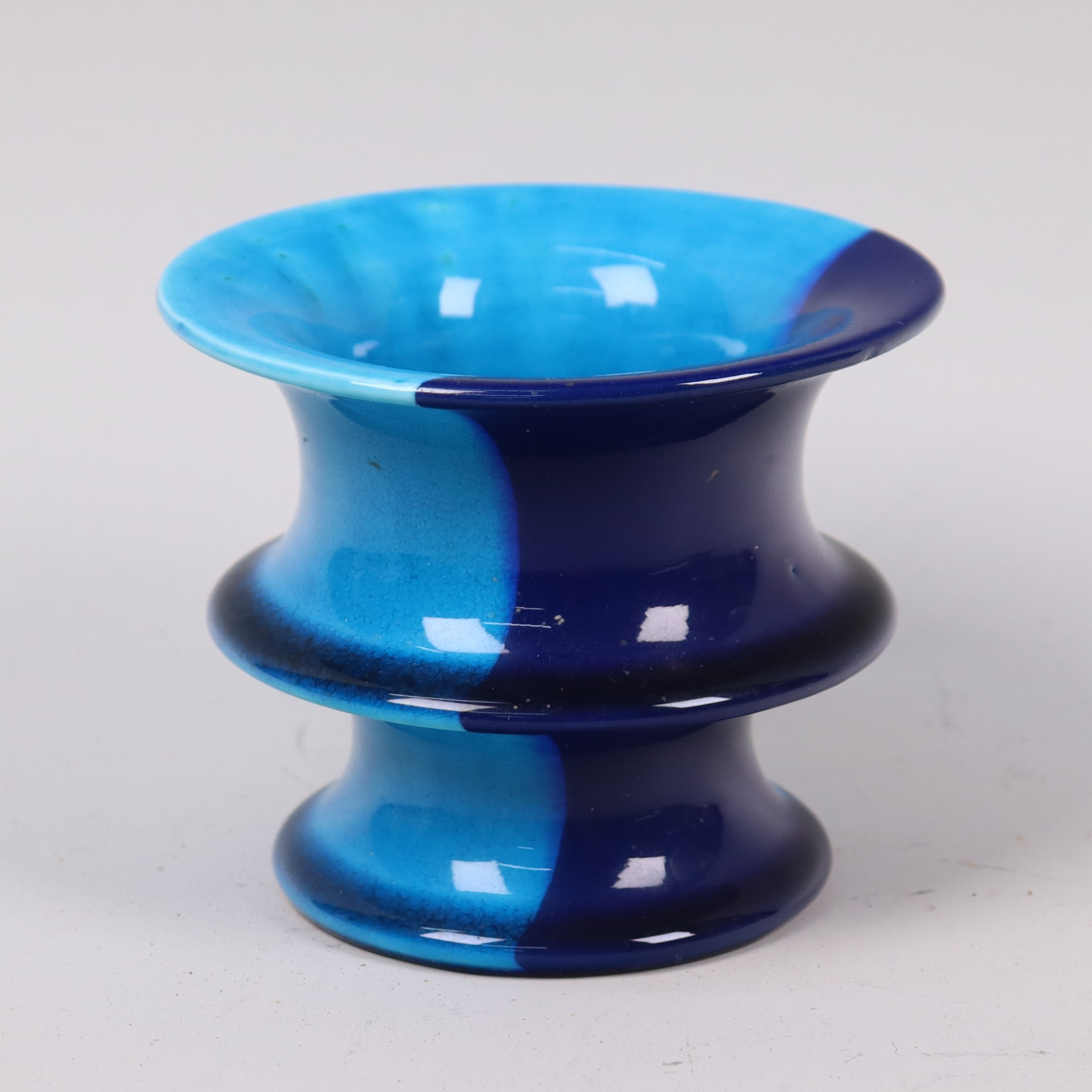 INGER PERSSON. "Pop", vas i glaserat stengods, Rörstrand, 1960/70-tal.