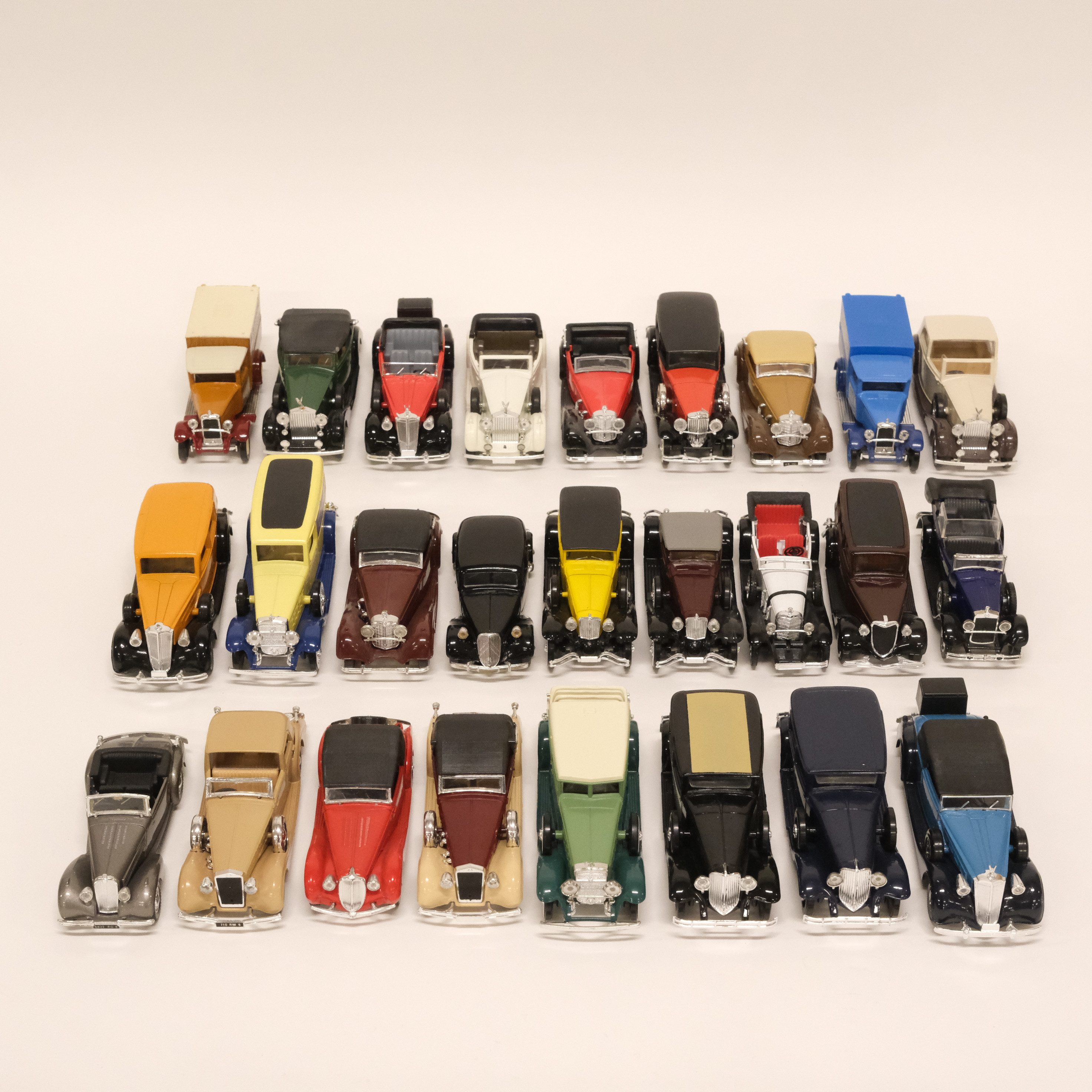 SOLIDO. 26 MODELLBILAR. SKALA 1:43.