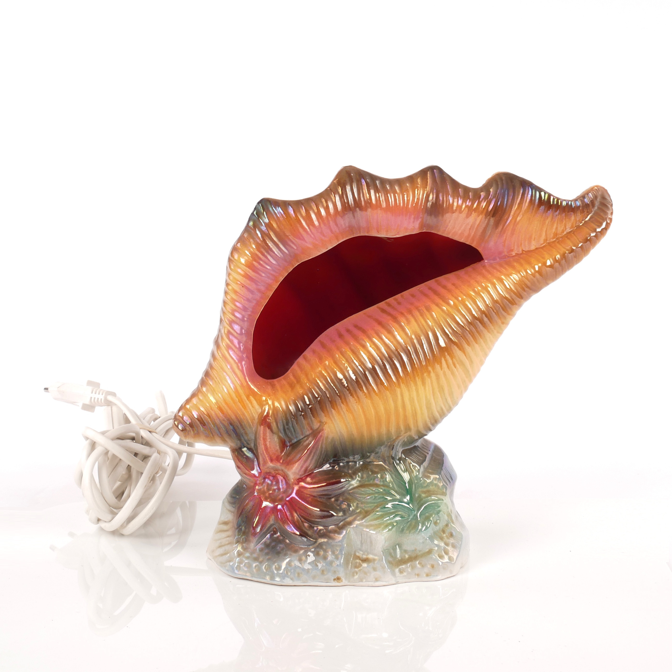 BORDSLAMPA, i form av snäcka, porslin, 1900-talets andra hälft.