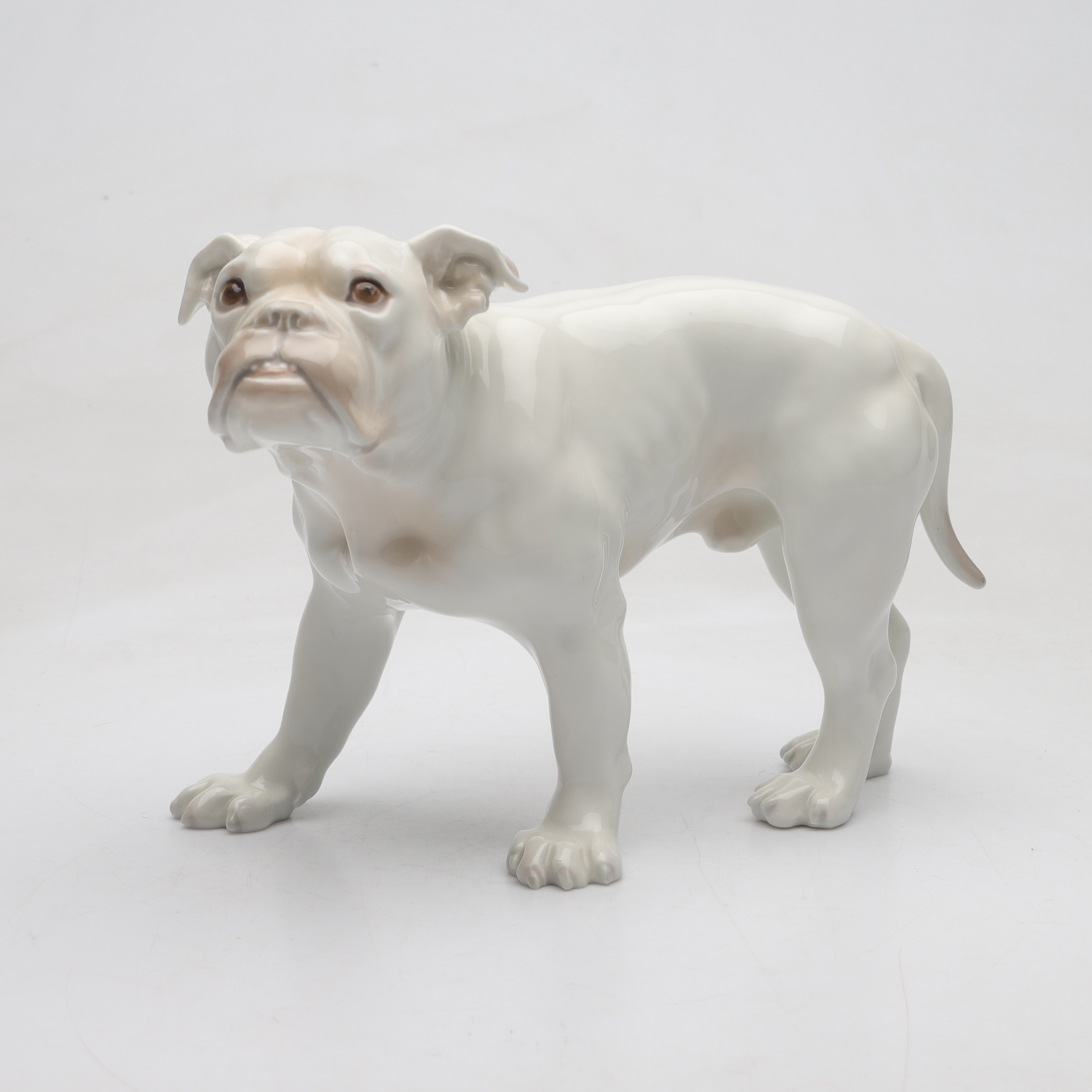 JENS PETER DAHL-JENSEN. Figurin, porslin, Bulldog," 1605", Bing och Gröndahl, Danmark, 1900-talets först hälft.