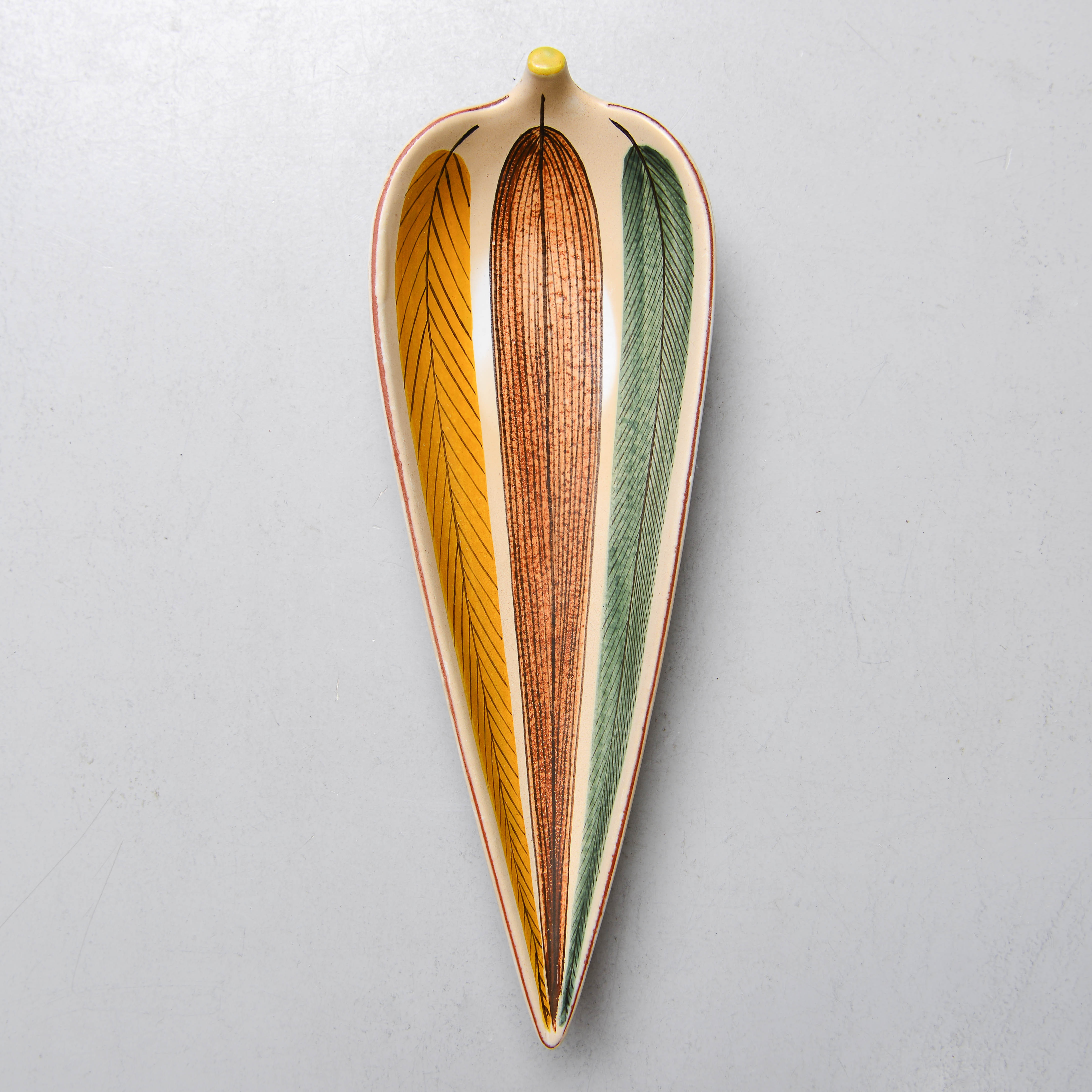 STIG LINDBERG. Fat, fajans, Studiohanden, Gustavsberg.