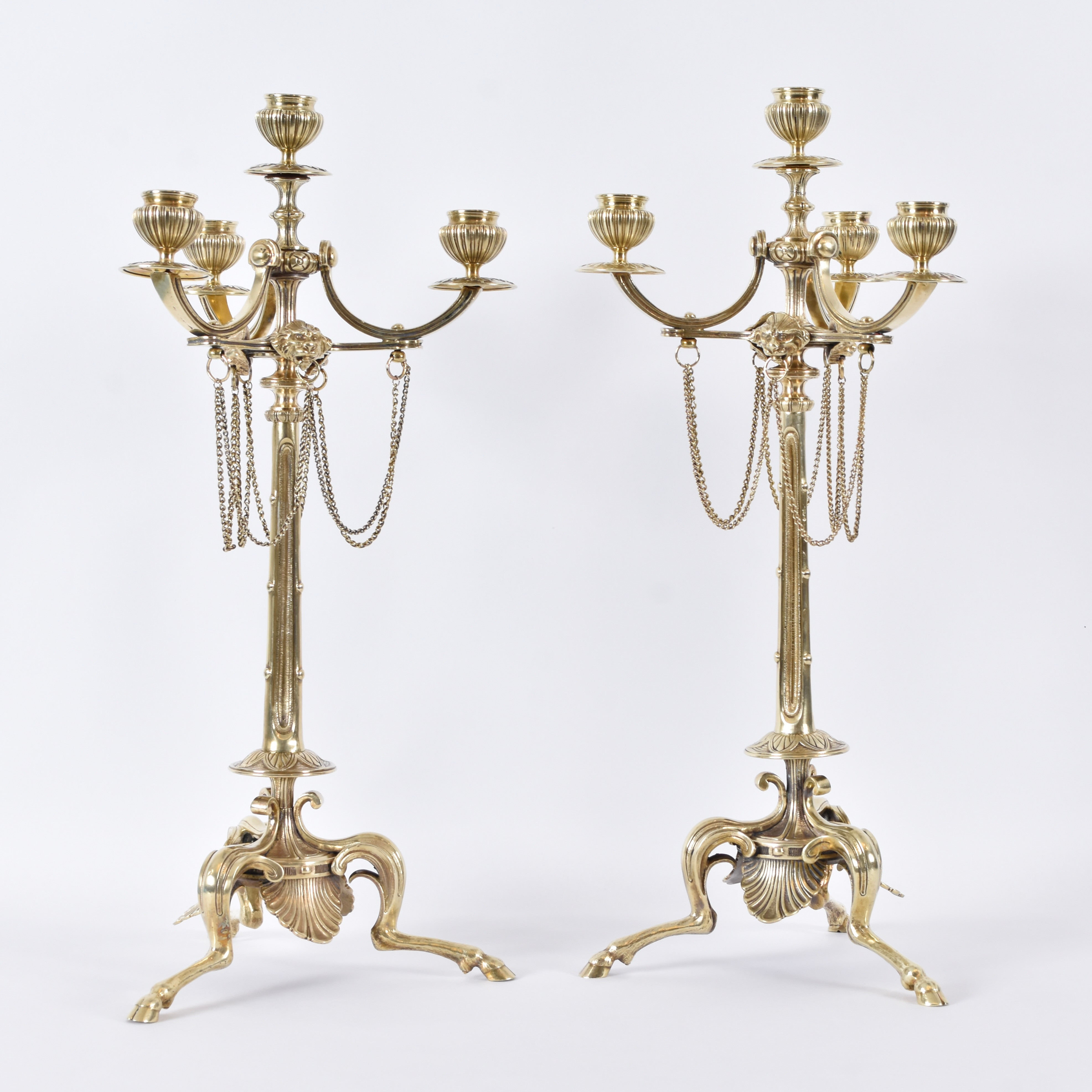 GUSTAV FRIEDRICH (VON) HETSCH. HANS ART. kandelabrar till 4 ljus, 1 par, brons, 1800-talets mitt eller 2 hälft.