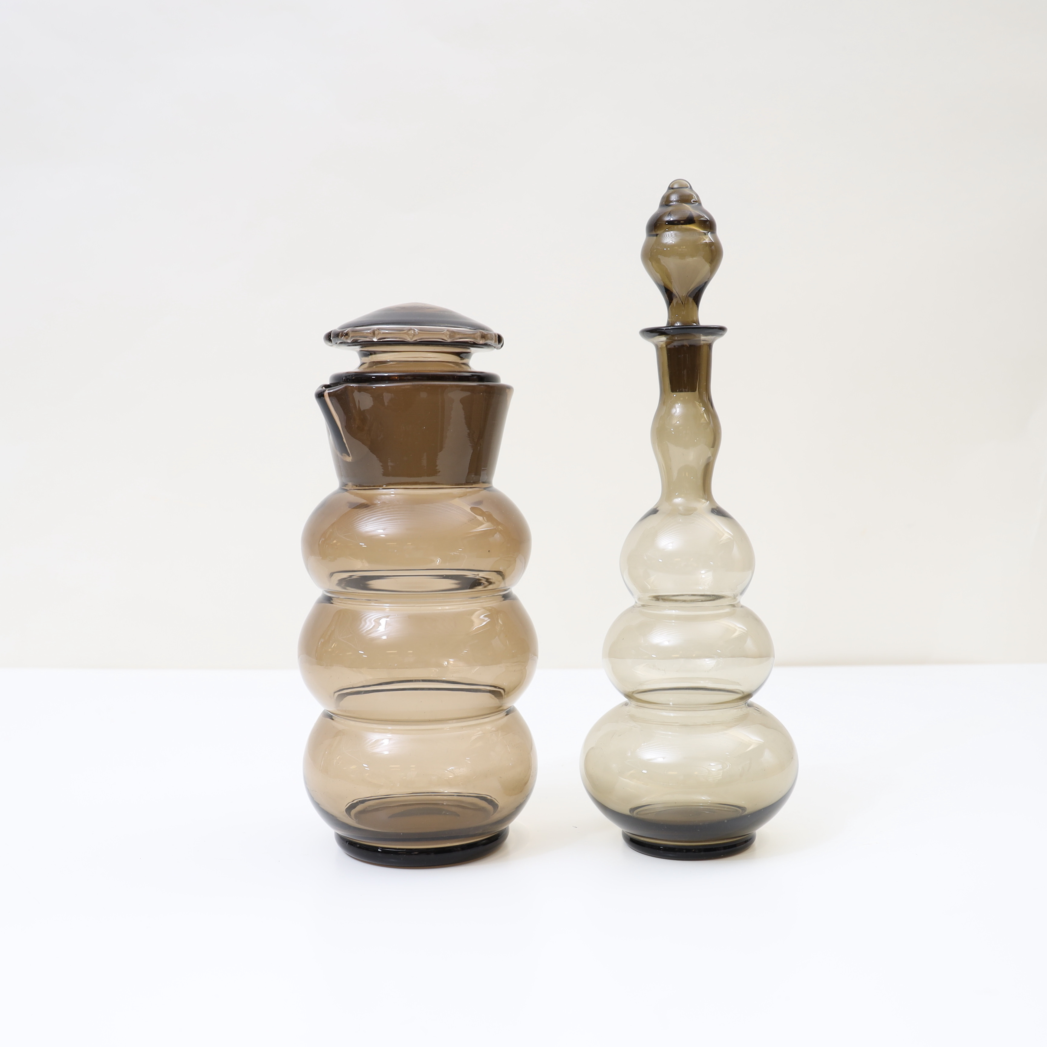 EDWARD HALD. Glas 2 delar, Shaker samt karaff, Orrefors/Sandviks glasbruk.