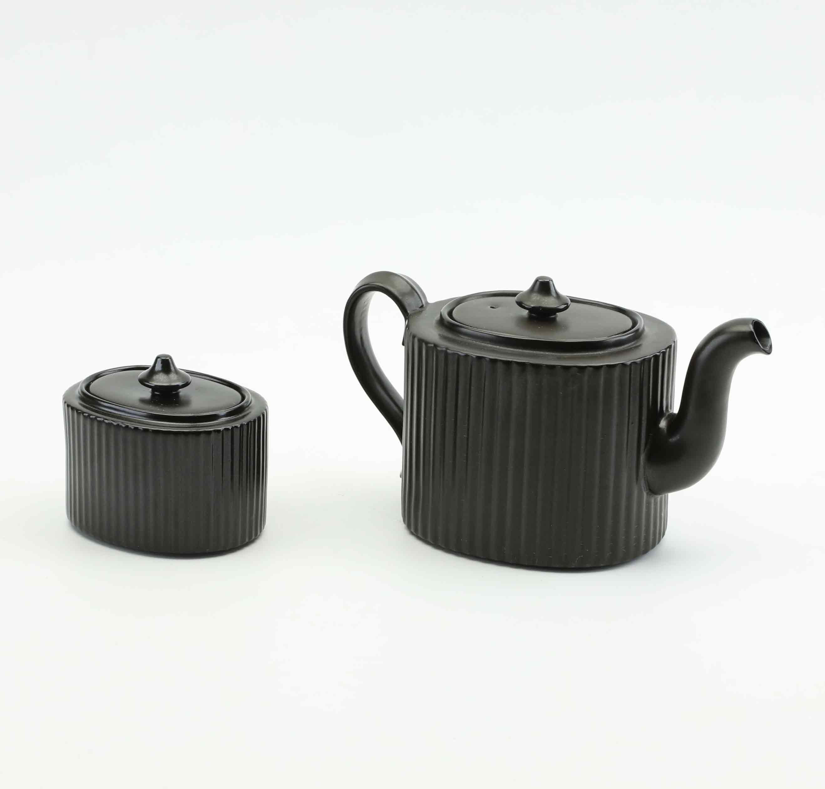 ARTHUR PERCY. Tekanna & sockerskål, "Mangania", Upsala-Ekeby.