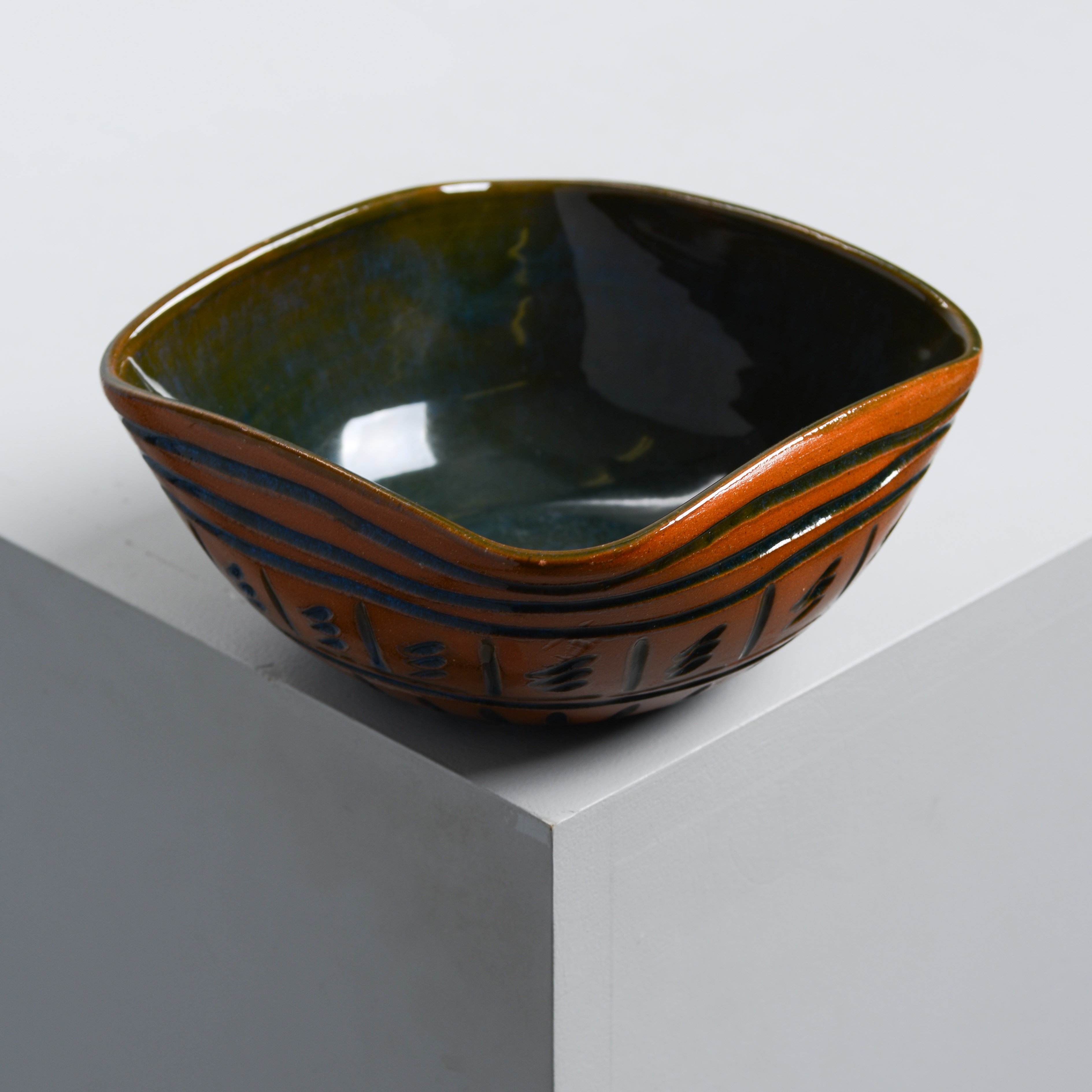 INGRID ATTERBERG. Skål, unikat, Upsala-Ekeby, 1950/60-tal.