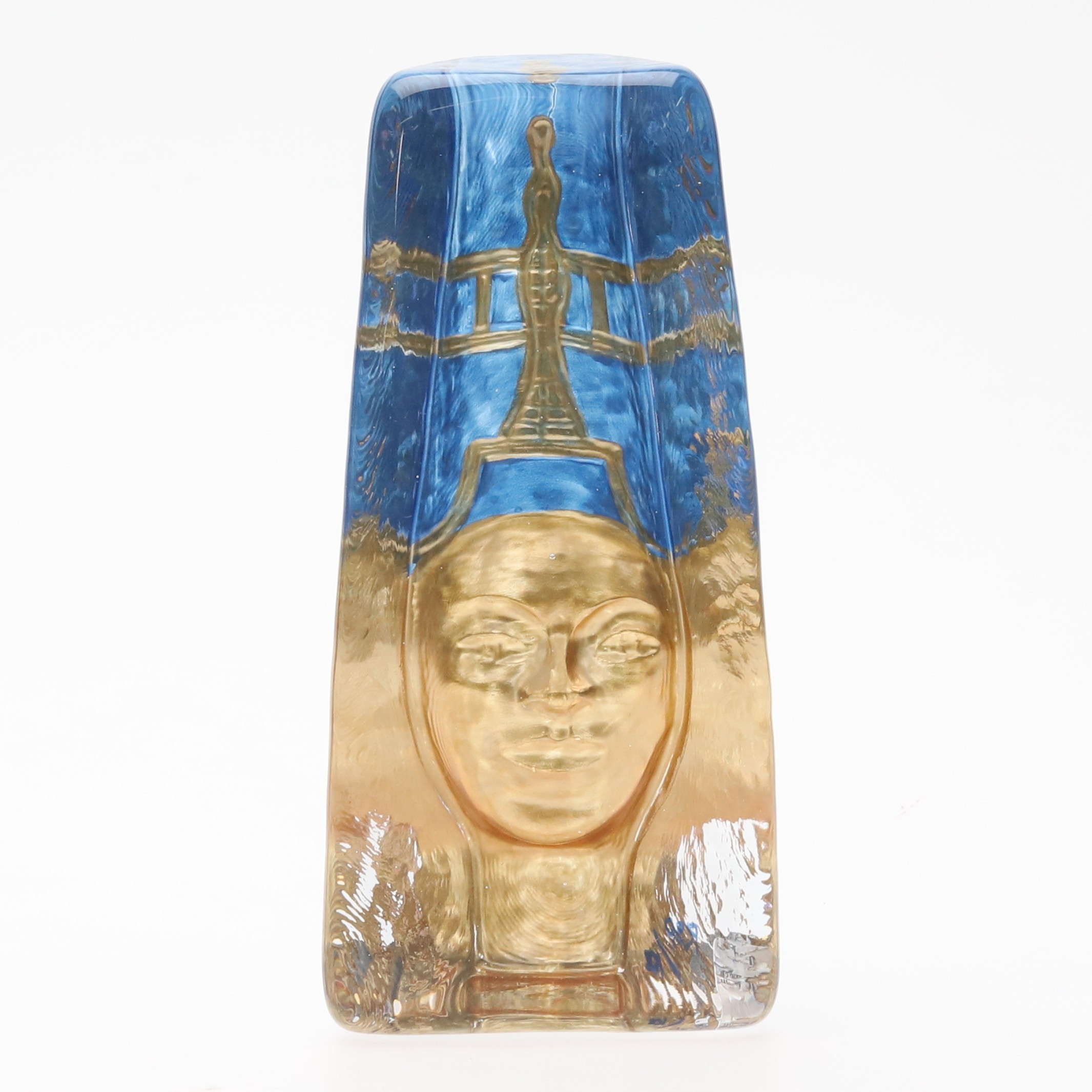 RENATE STOCK PAULSSON. SKULPTUR. Glas guldblå dekor, etikett-märkt Sea Glasbruk, signerad.