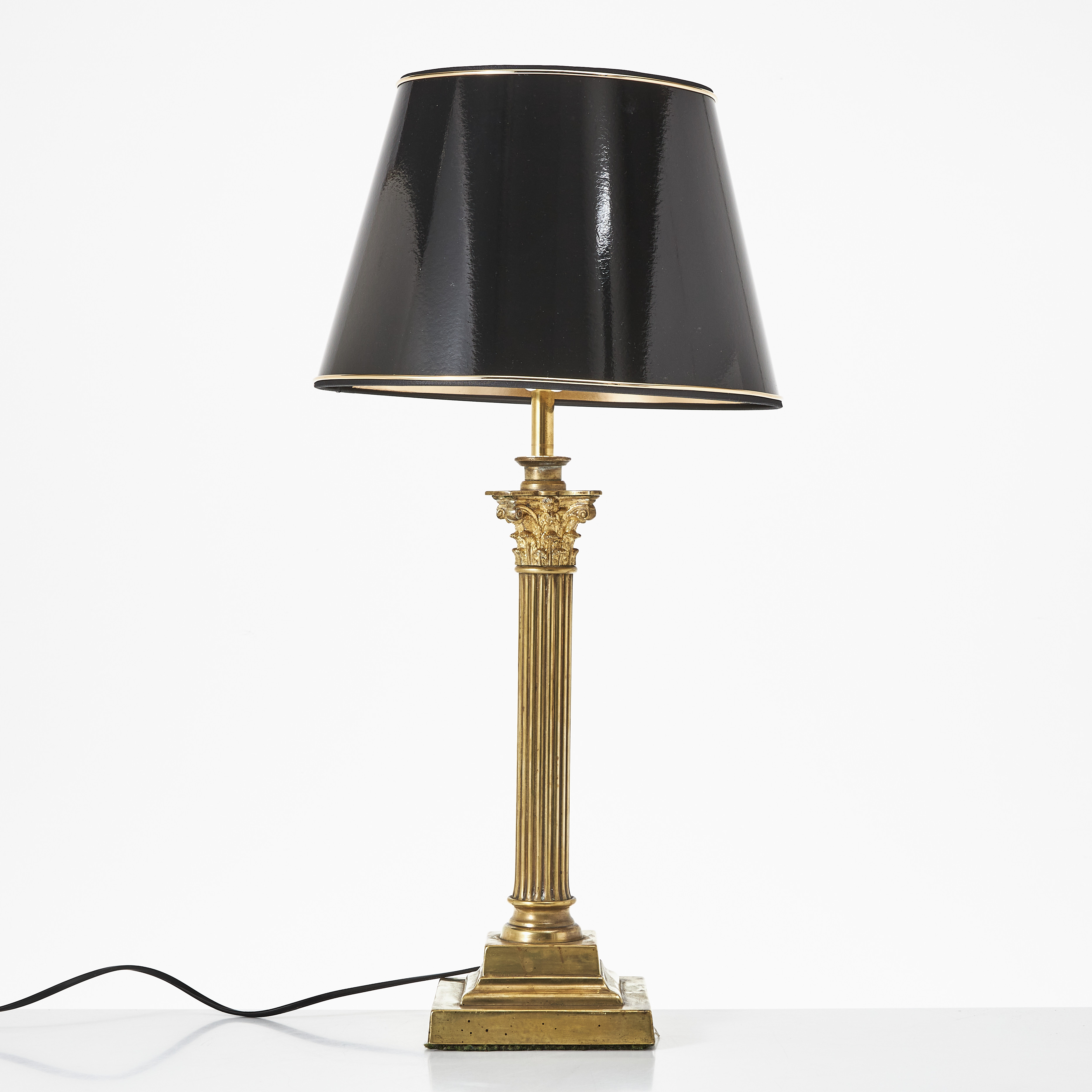 BORDSLAMPA, kolonn, empirestil, 1900-tal, mässing.